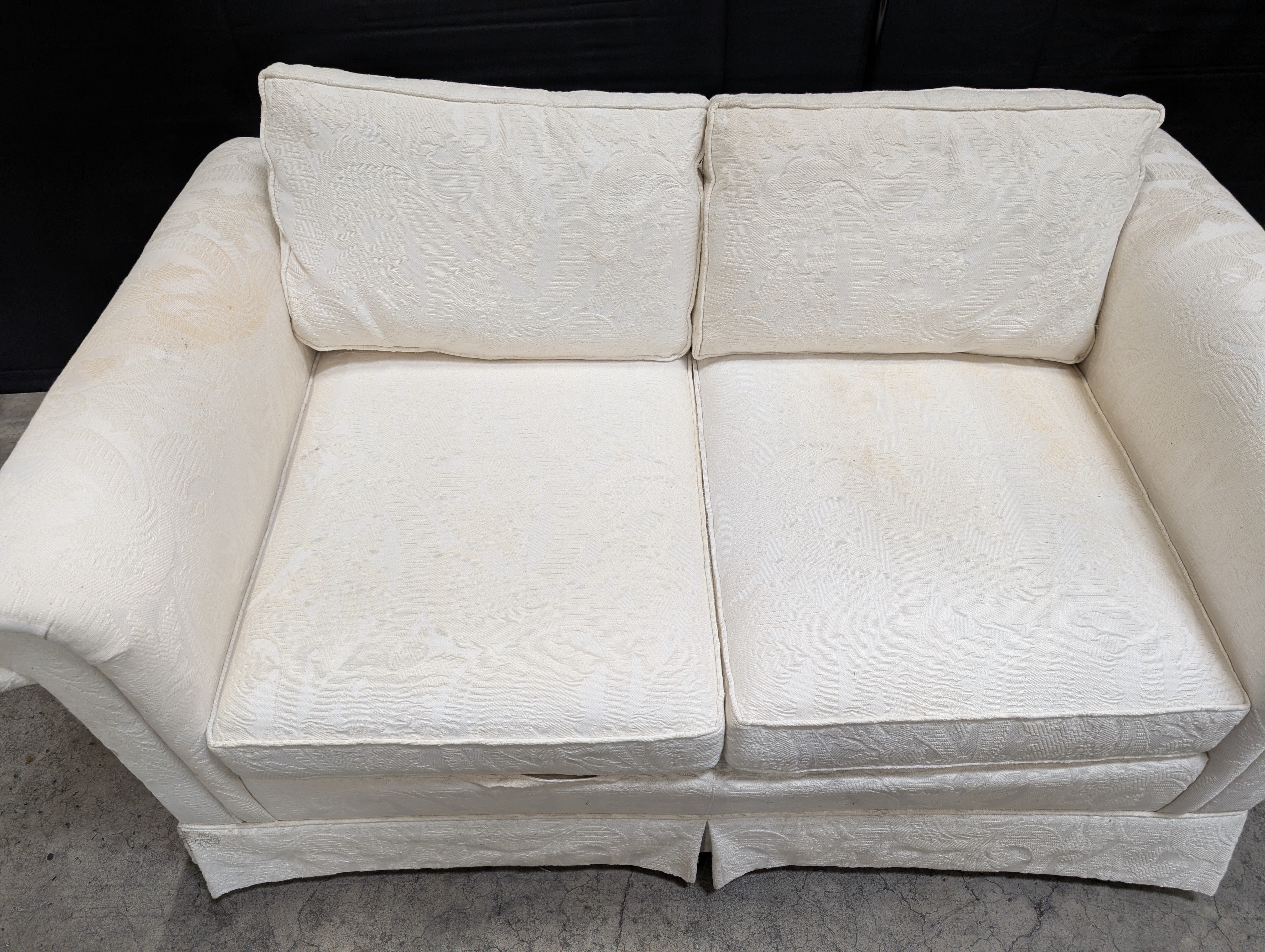 DREXEL Heritage Cream Loveseat