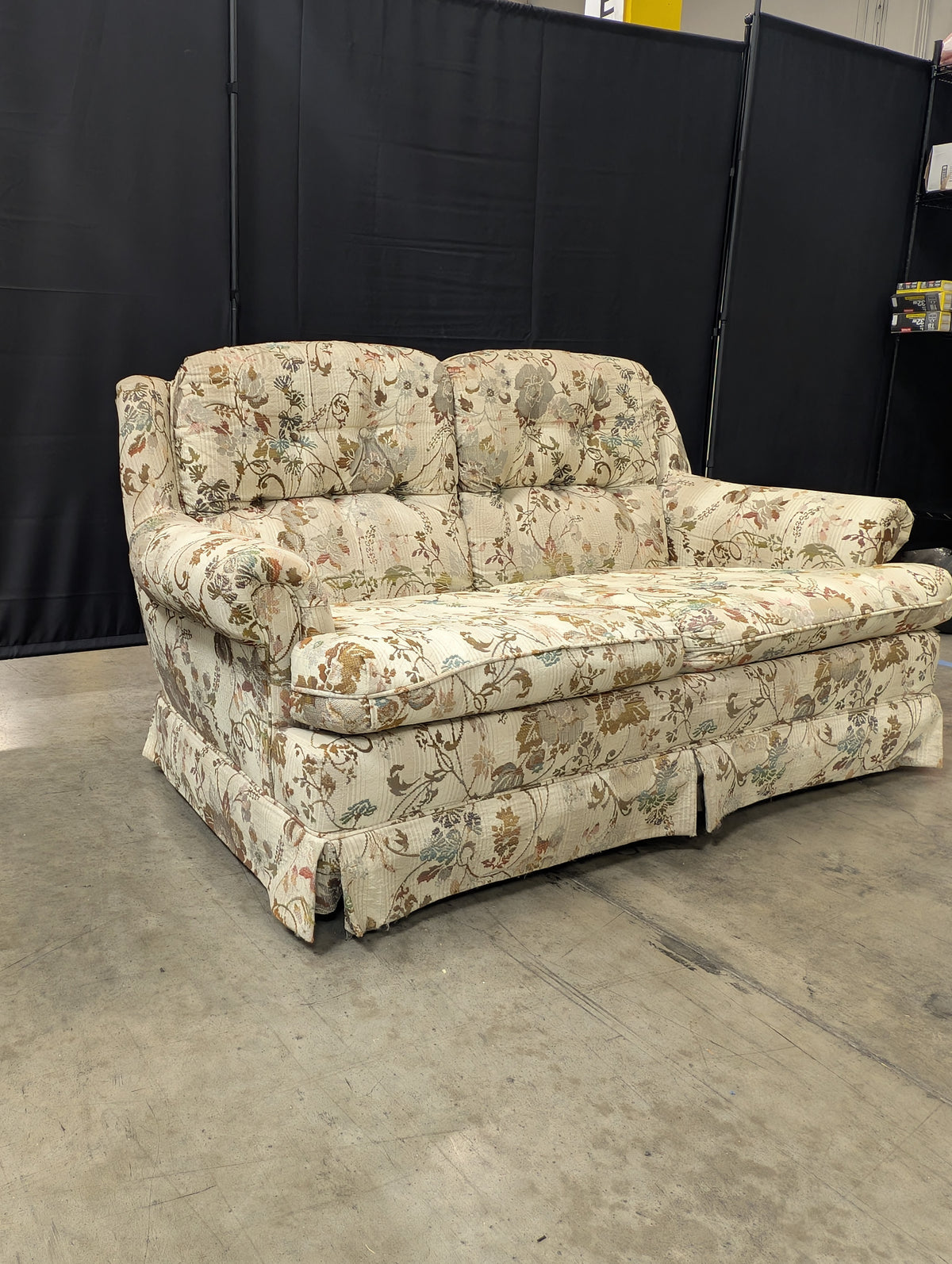 Traditional Botanical Pattern Two-Seater Sofa