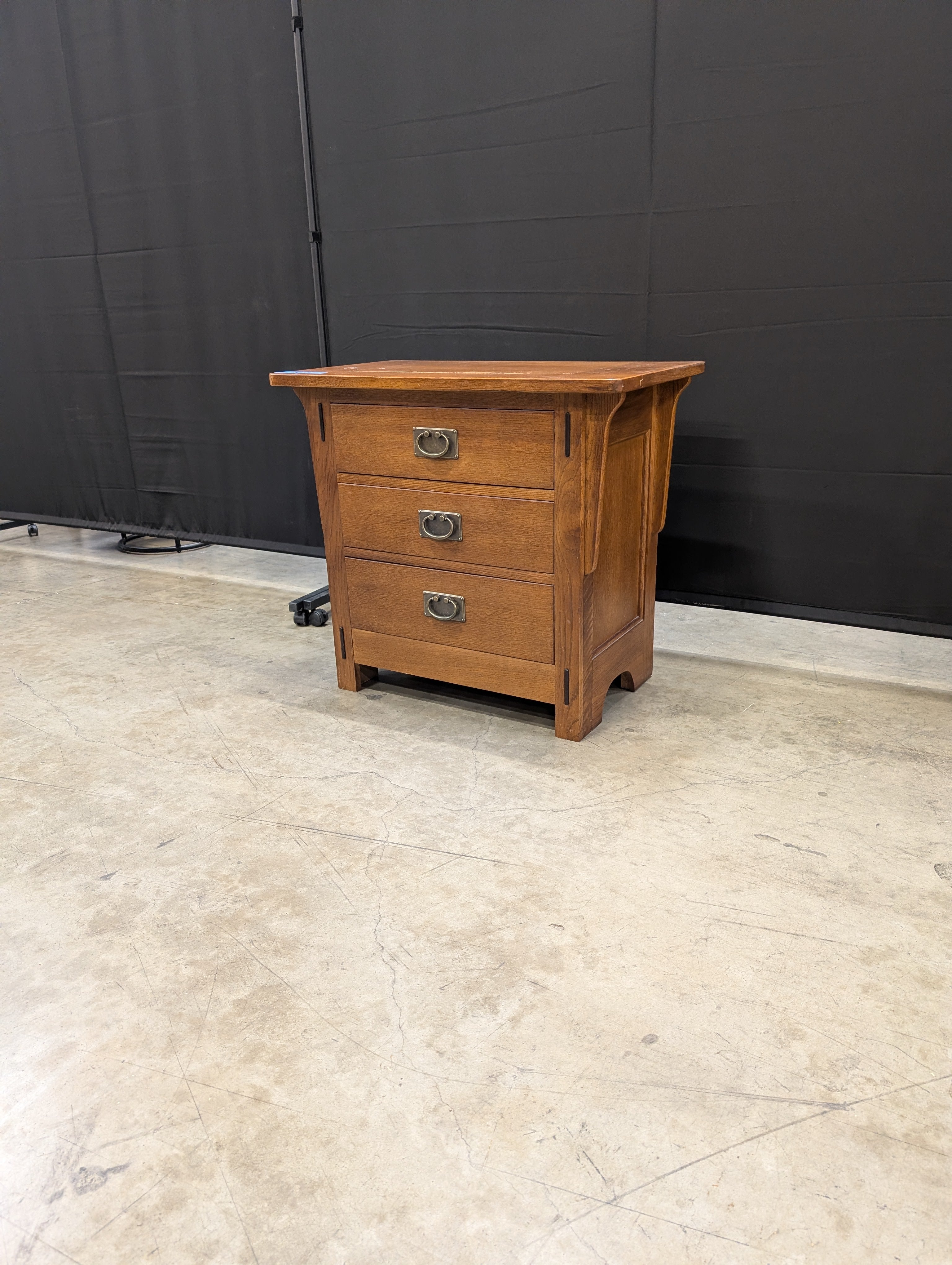 Mission Style Hardwood 3-Drawer Nightstand Side Table