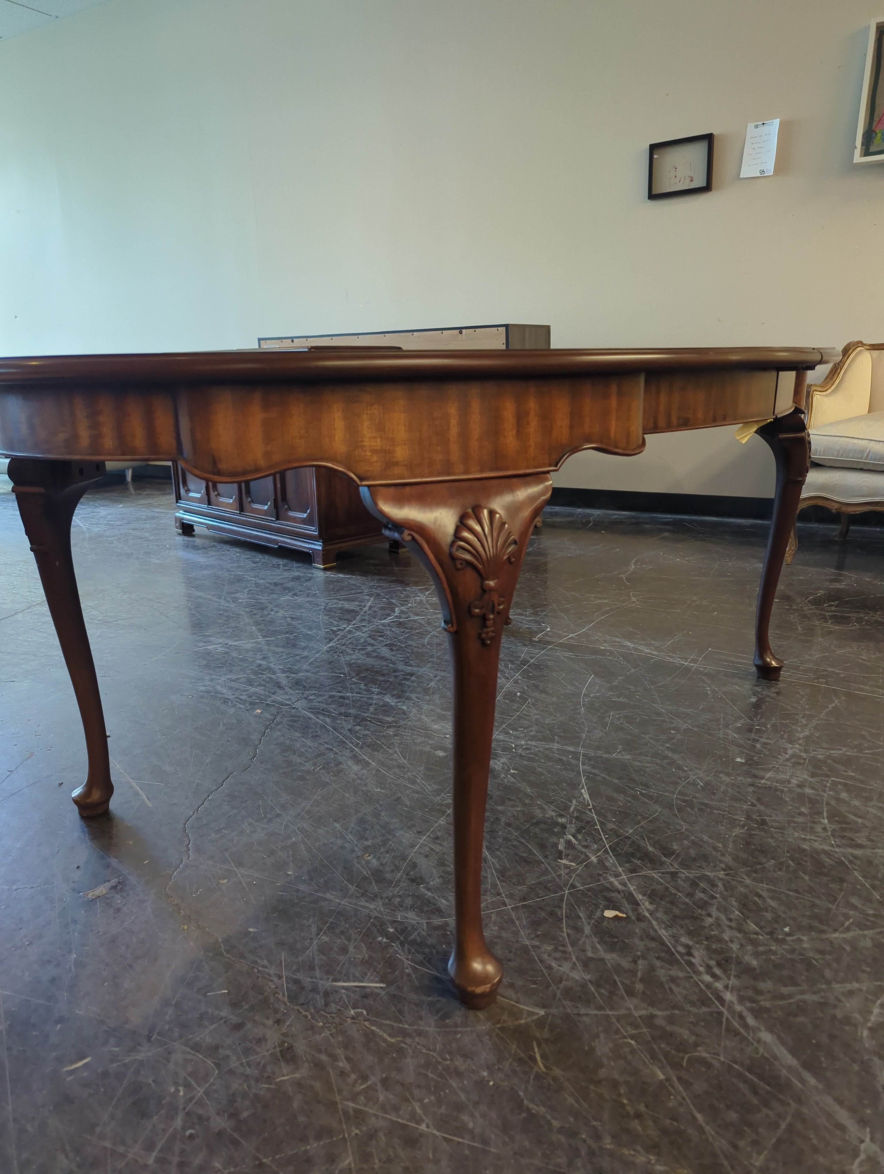 Henkel Harris Mahogany Dining Table with Leafs And Table Cover in Good Condition