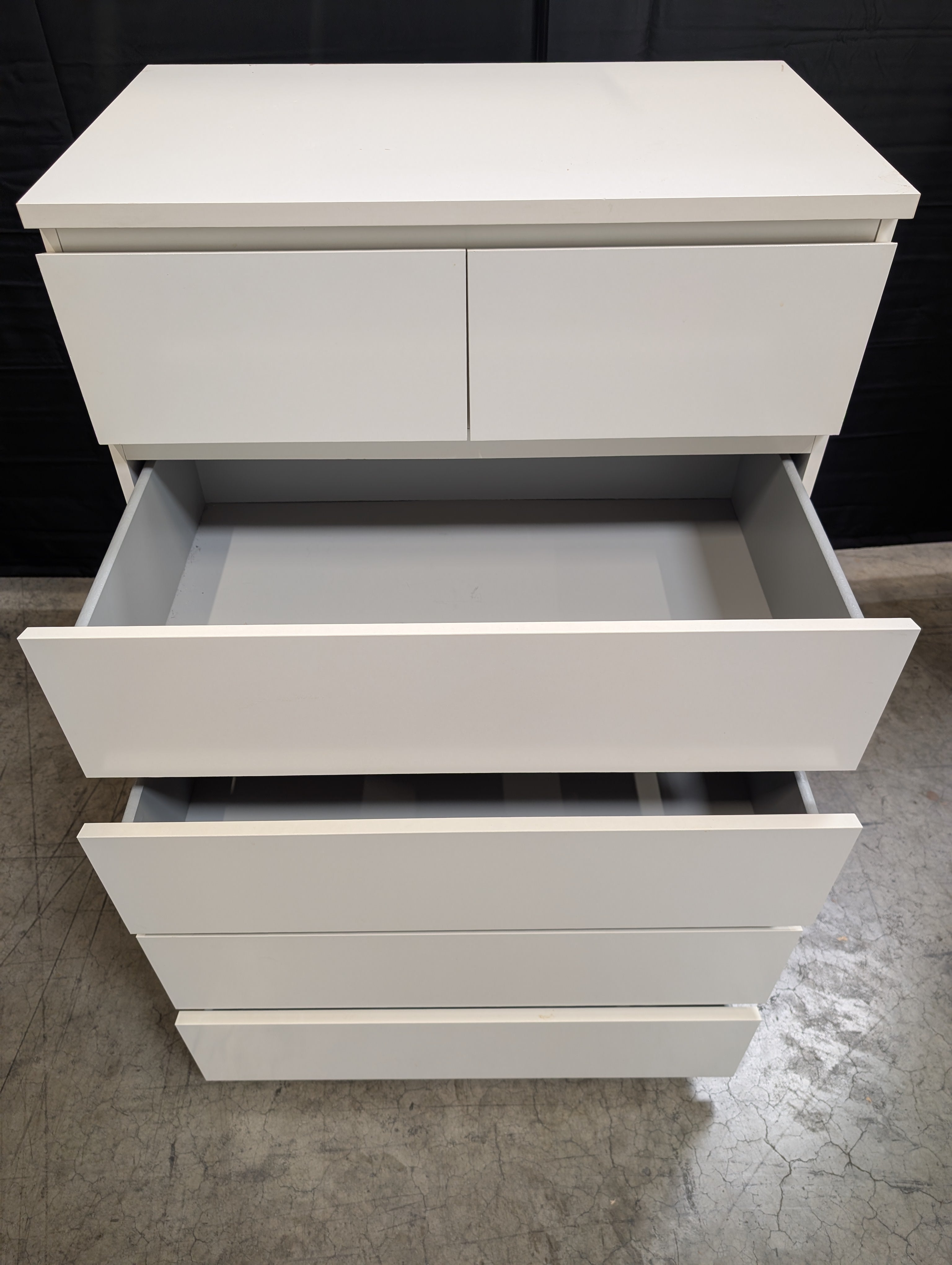 Modern Light Grey Six-Drawer Dresser Chest