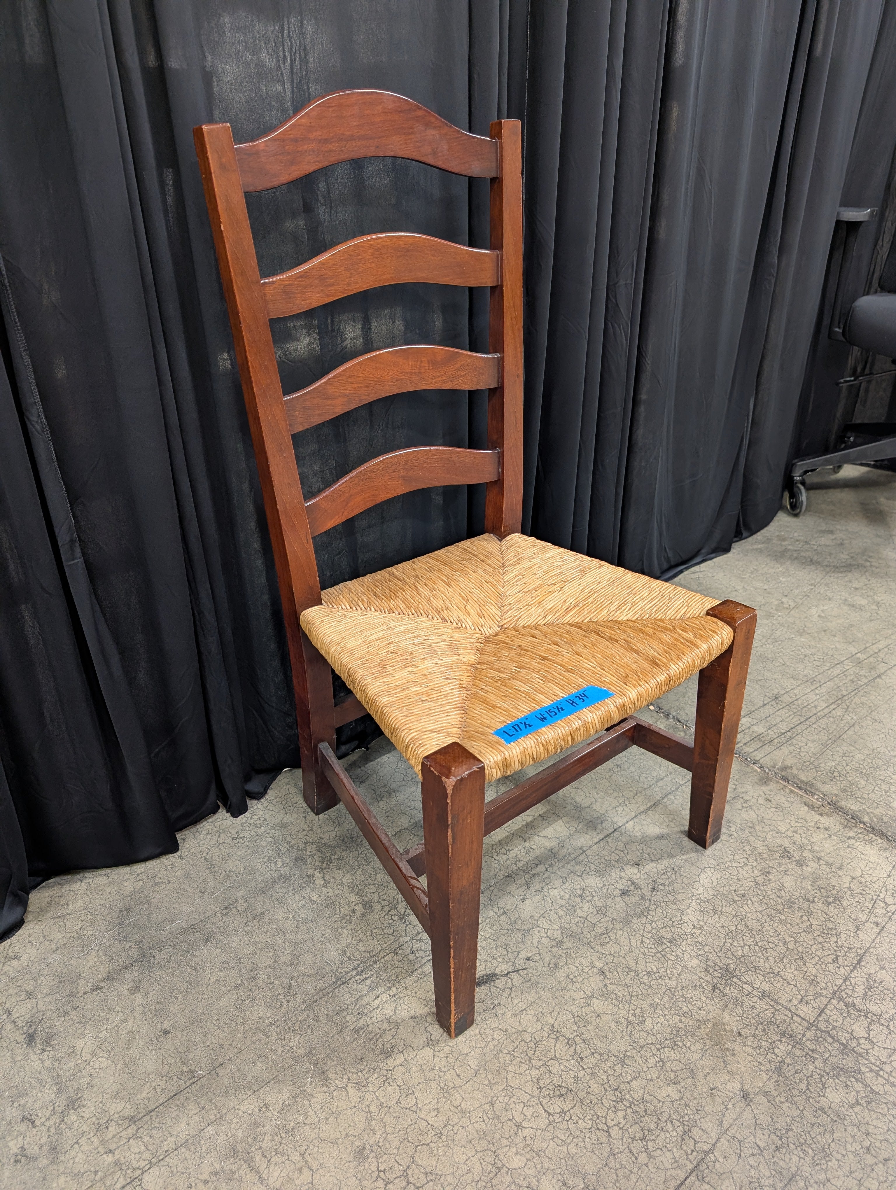 Traditional Wood Ladderback Dining Chair with Rush Seat