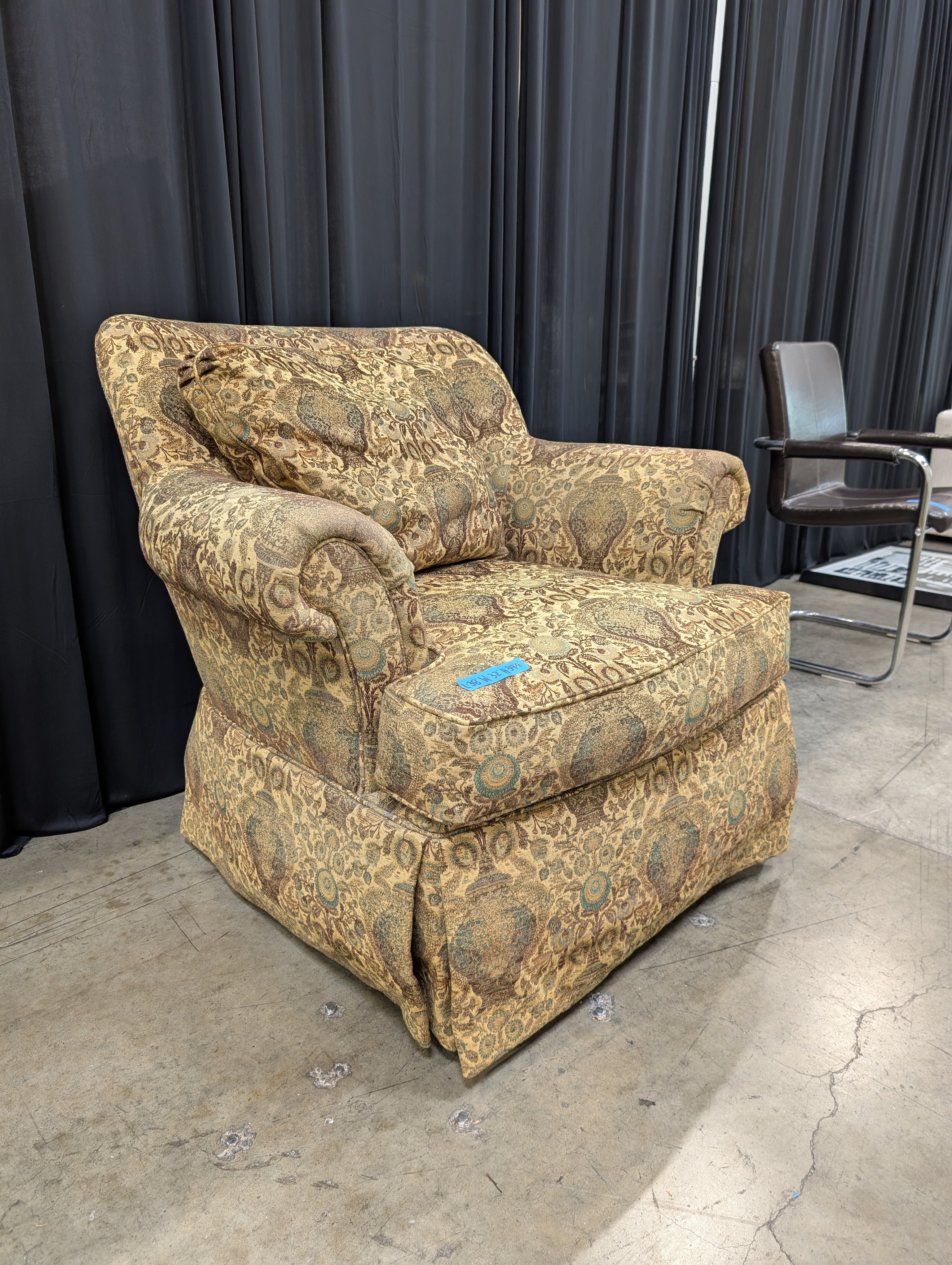 Traditional Multicolor Floral Upholstered Club Chair with matching pillow