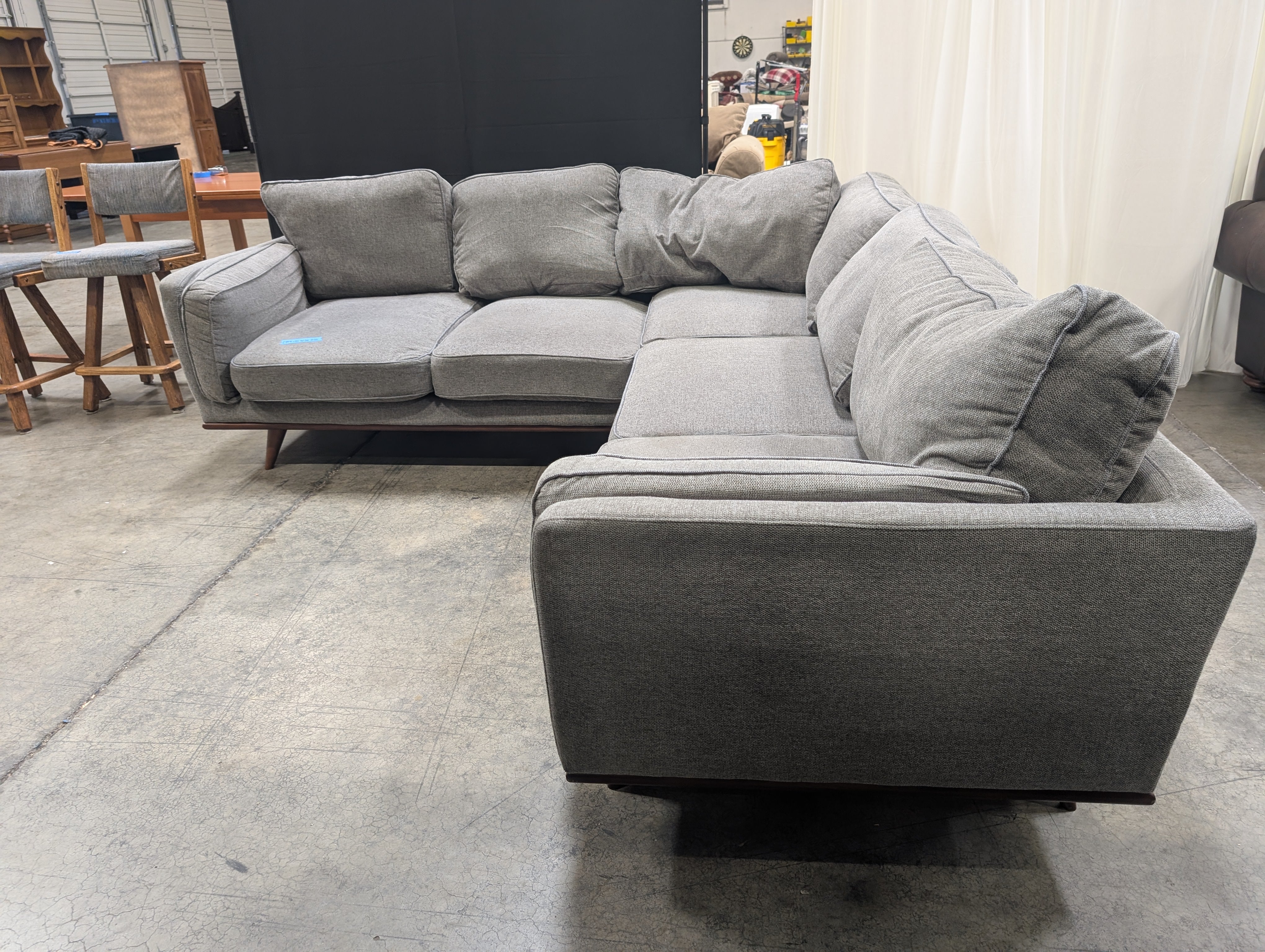 Grey Woven Fabric Sectional Sofa with Tapered Legs