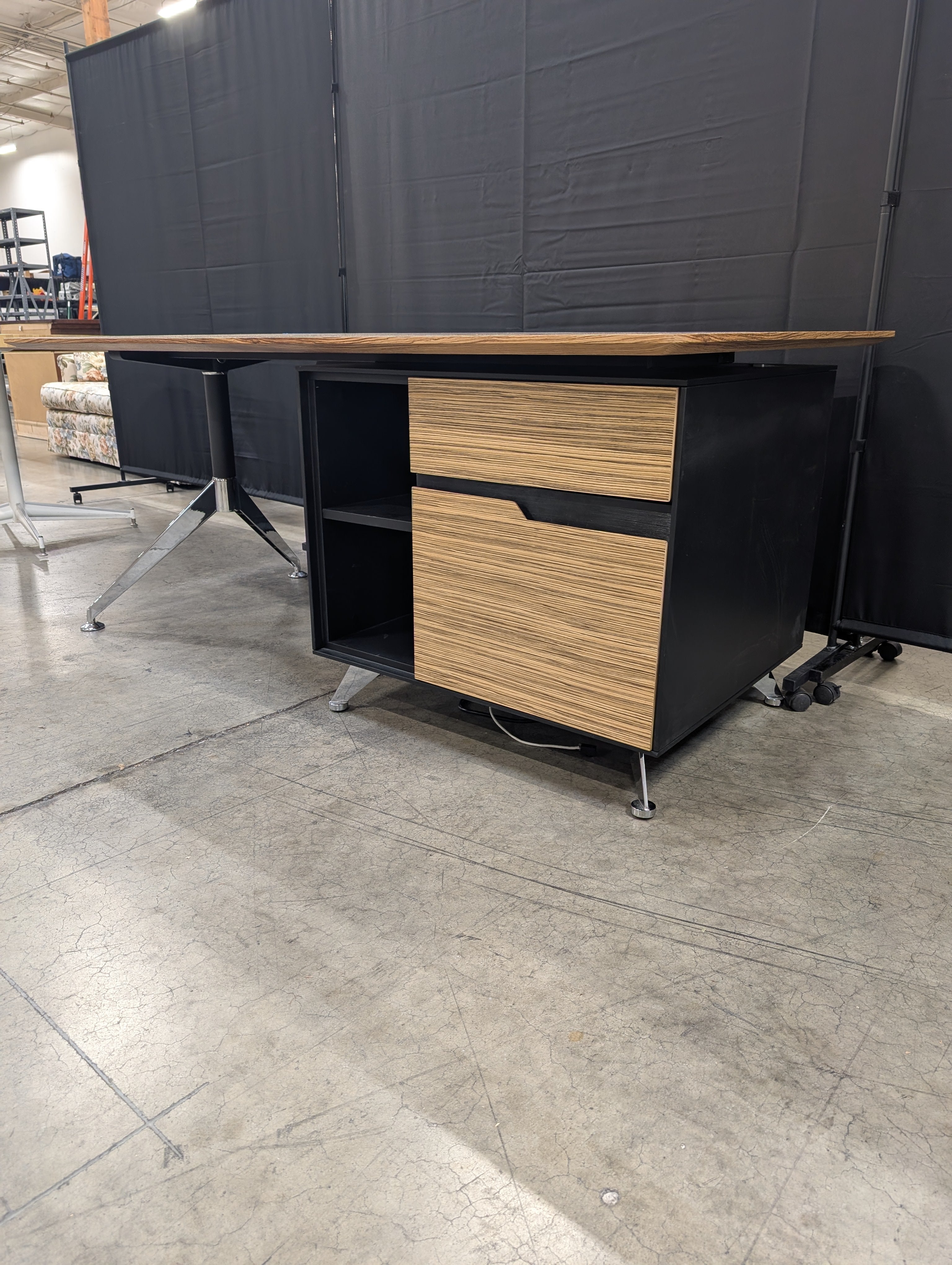 Modern Wood Grain Office Desk with Storage Cabinet