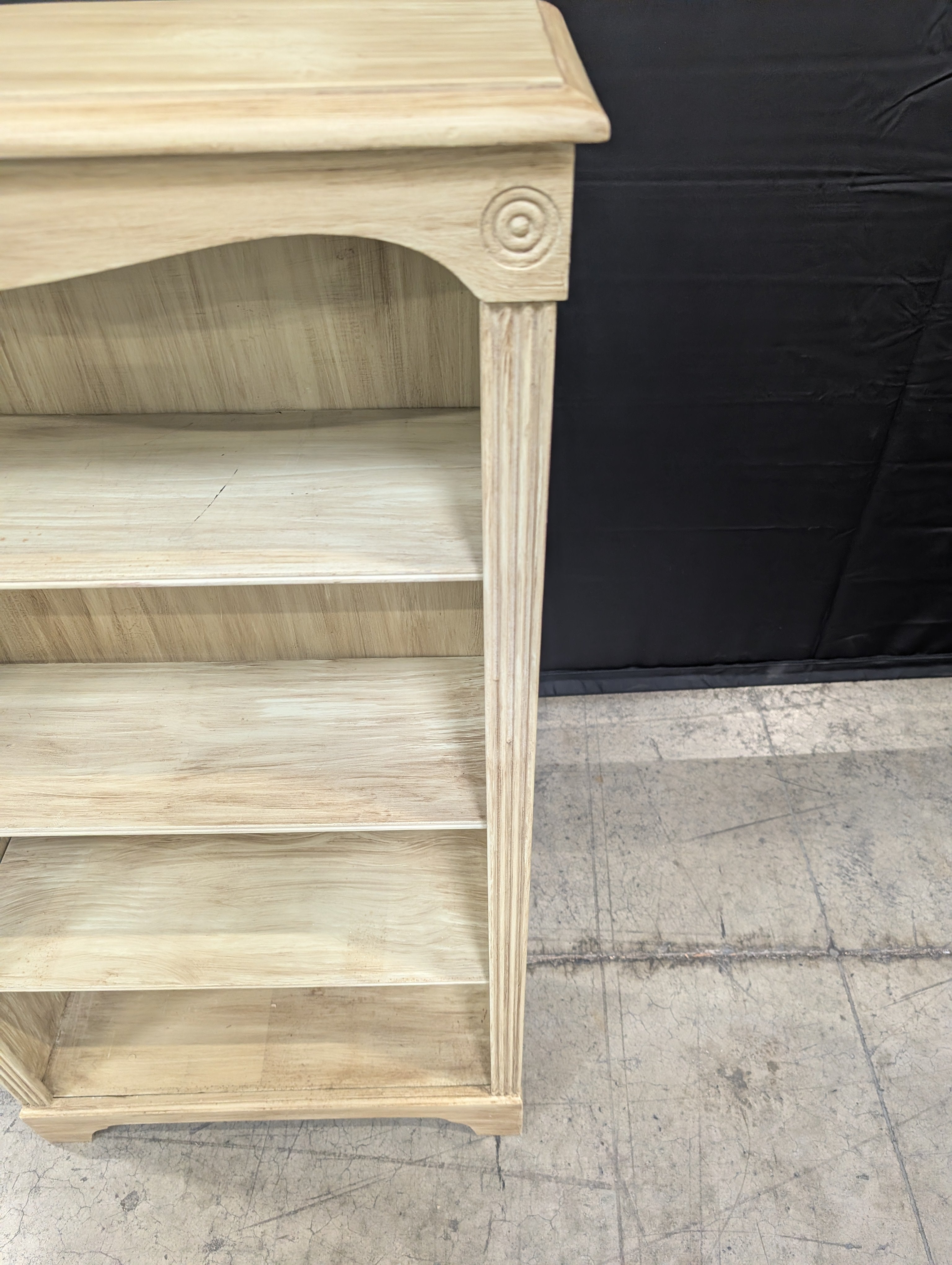 Light Wood Tone Four-Shelf Bookcase with Arched Detail