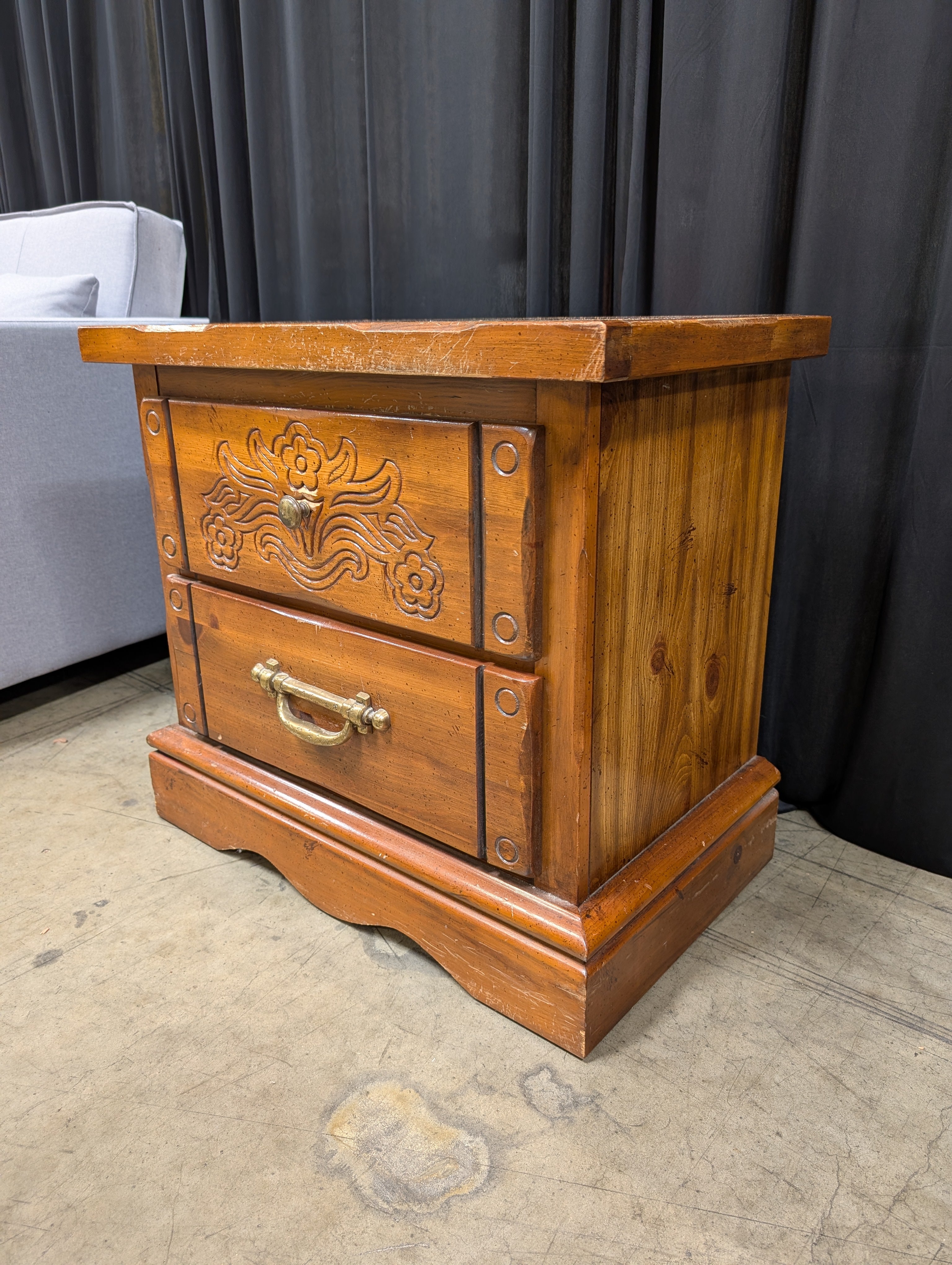 Traditional Carved Wood Nightstand with Brass Hardware