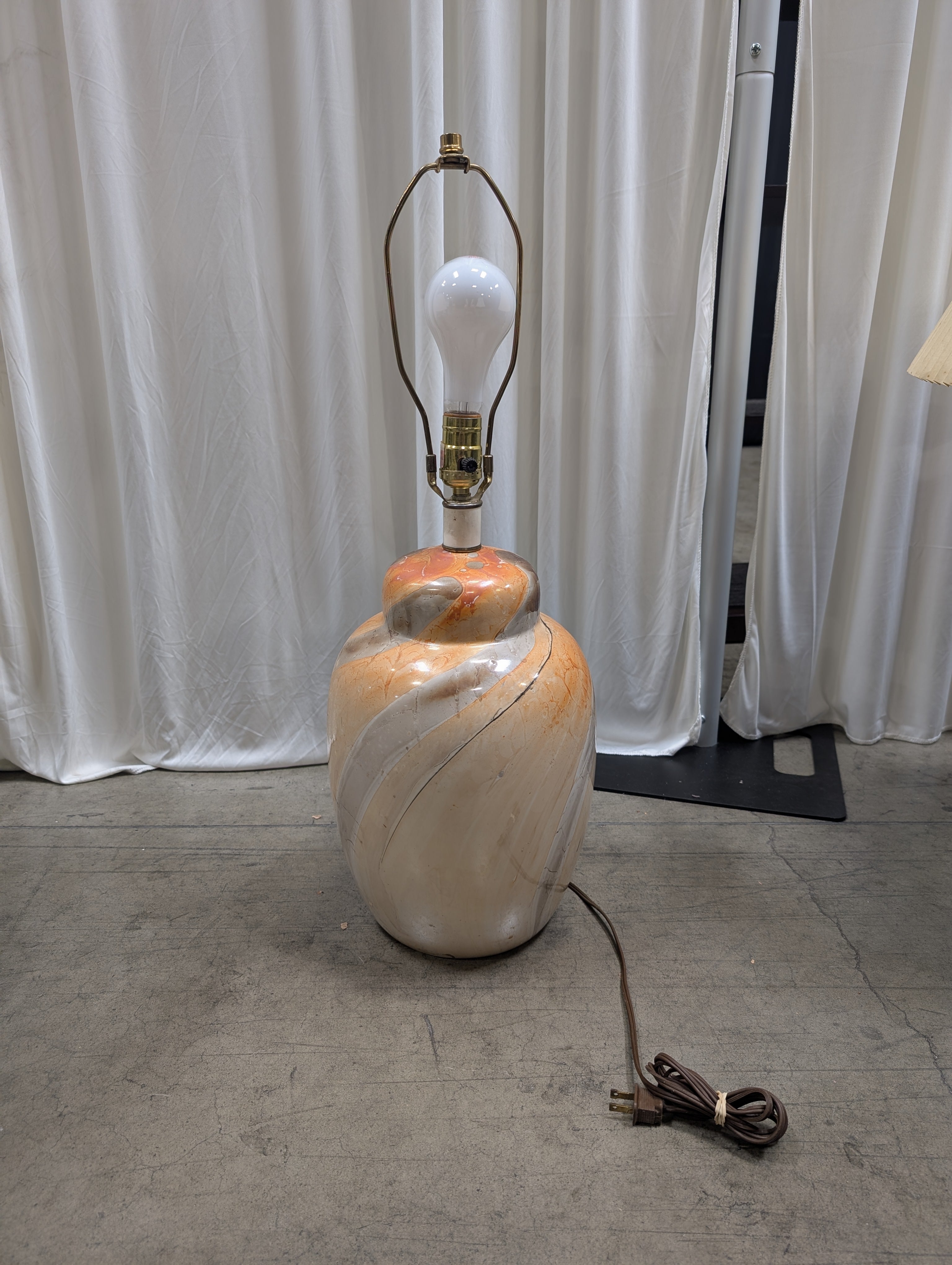 Vintage Marbled Ceramic Table Lamp