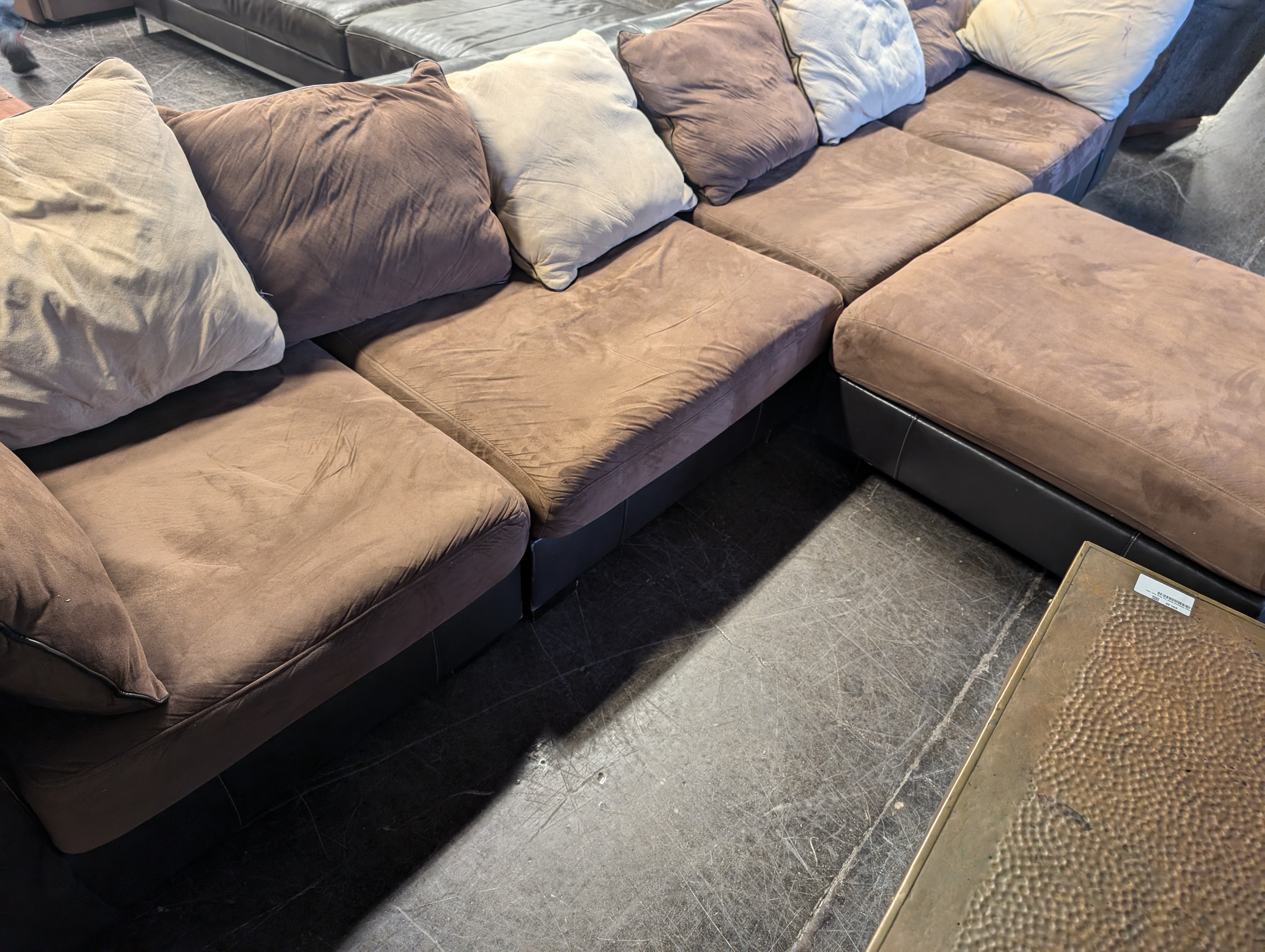 Spacious Brown Sectional Sofa with Chaise Lounge