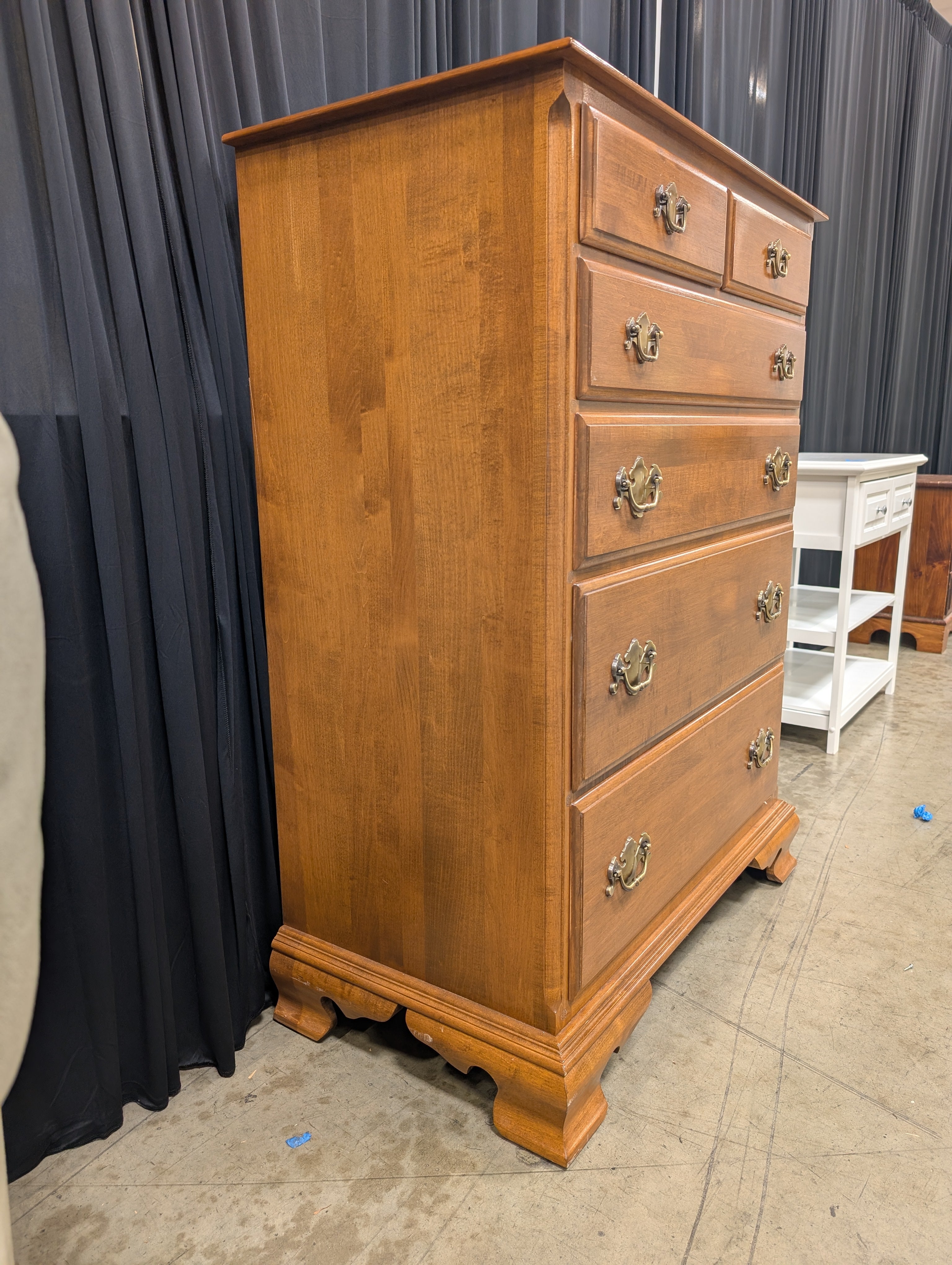 Traditional Ethan Allen Six-Drawer Dresser in Warm Wood