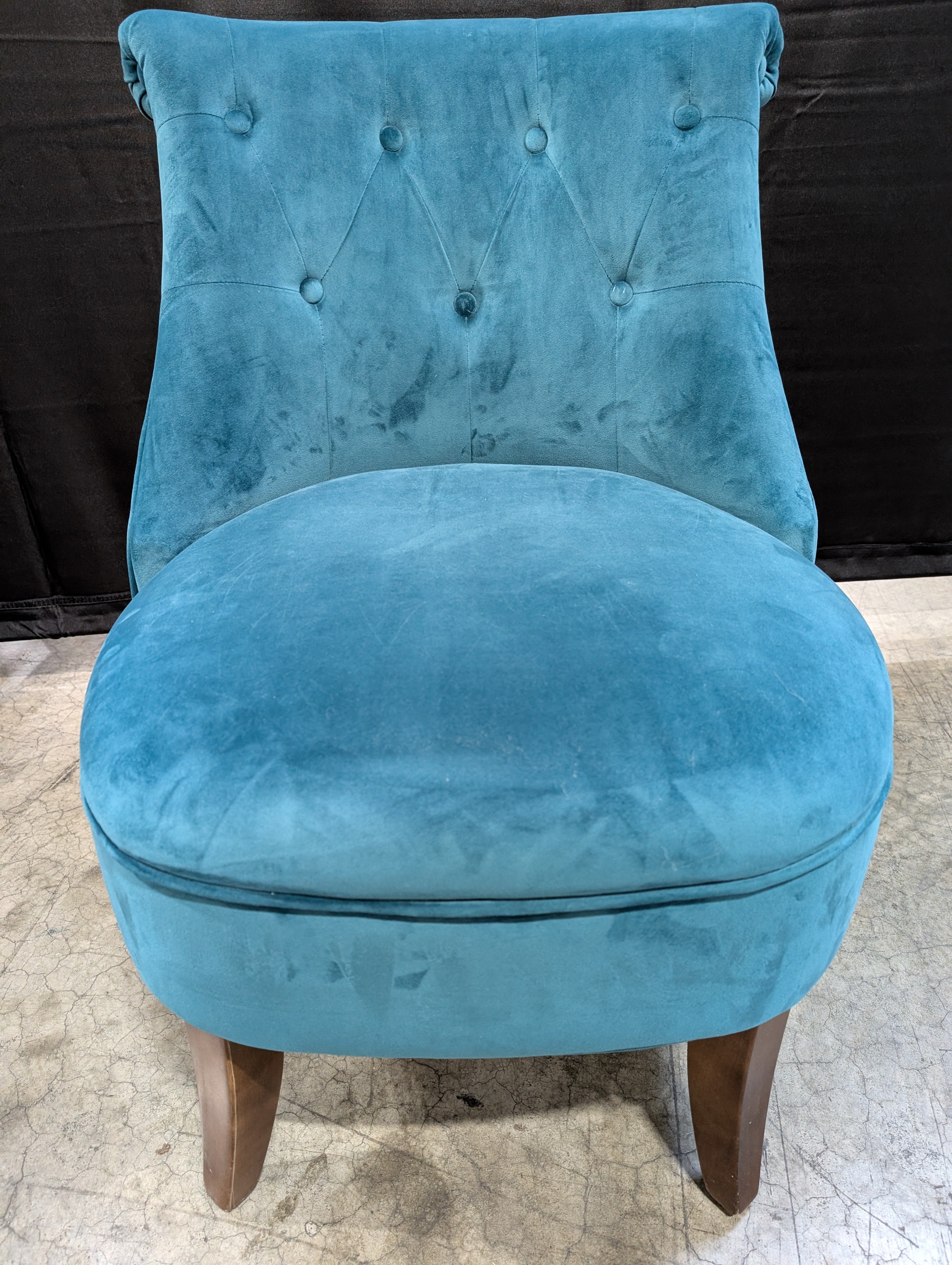 Teal Tufted Velvet Accent Chair