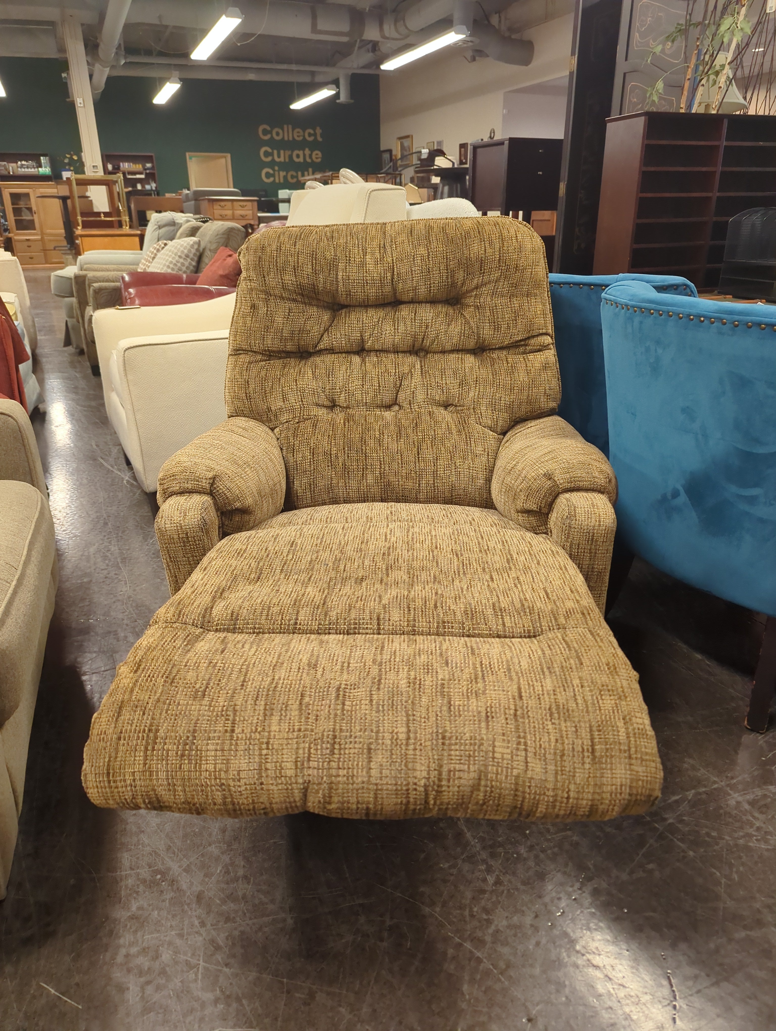 Relaxing Recliner Chair in Brown Textured Fabric