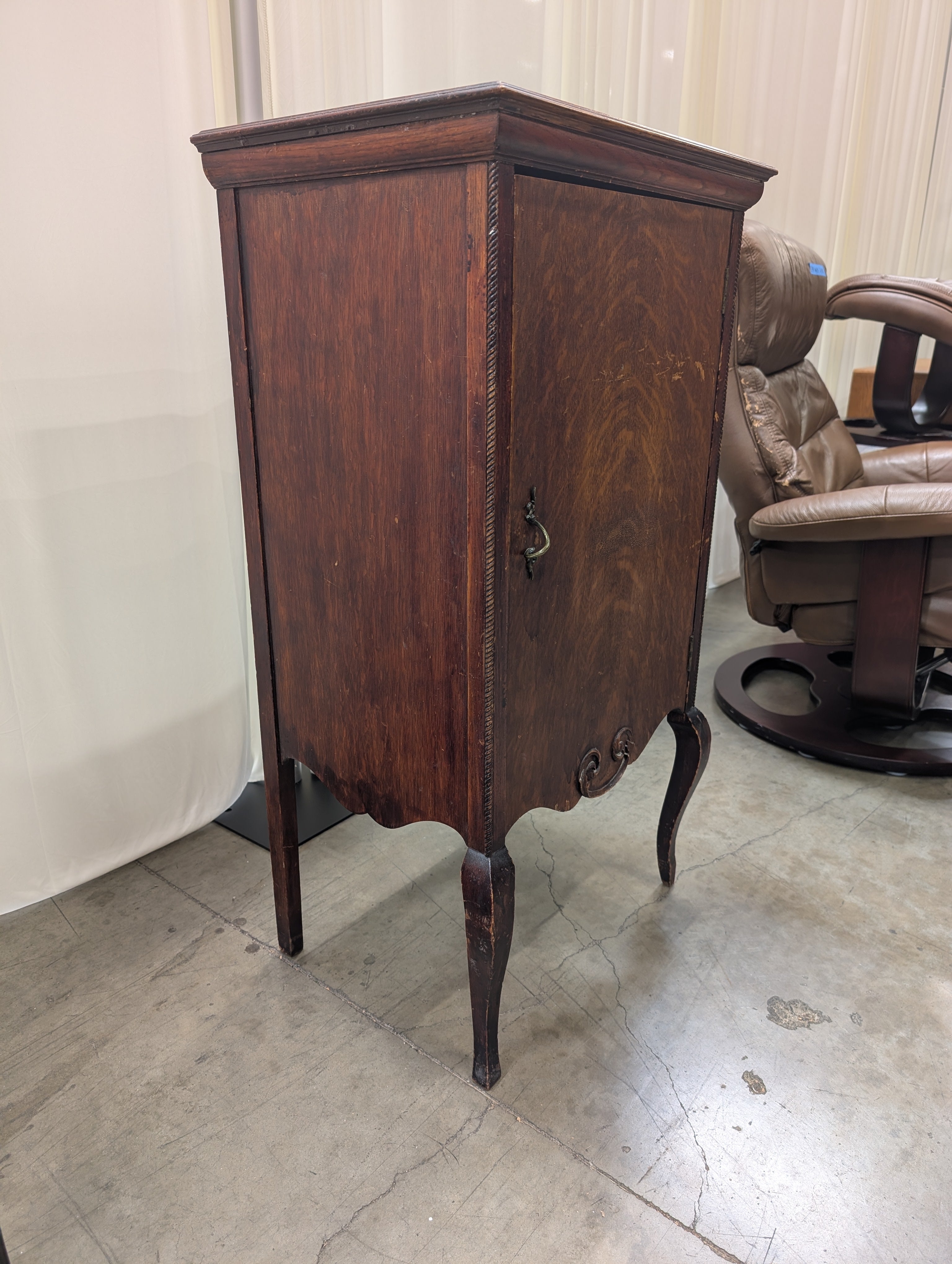 Antique Tiger Oak Single-Door Cabinet in Wood