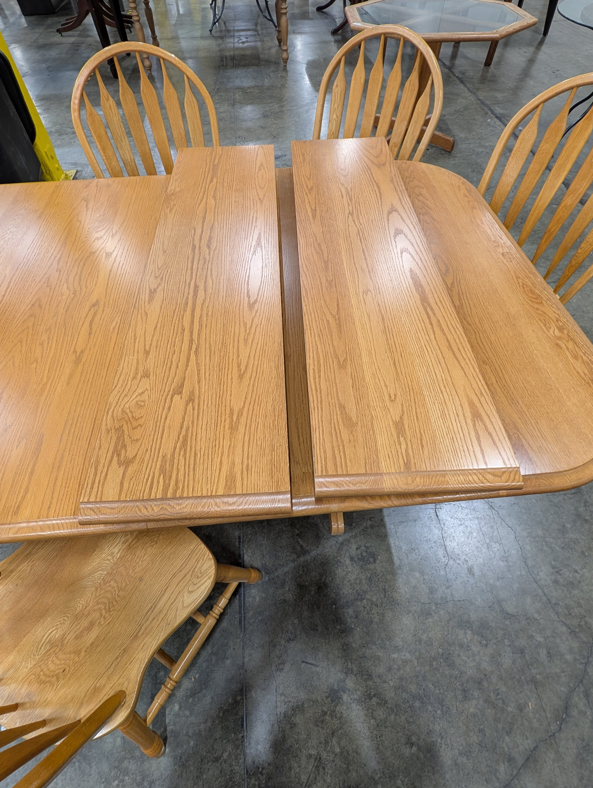 A-America Solid Oak Trestle Dining Table with Leaf and 5 Arrow-Back Windsor Chairs, 6-Piece Set, Assembled in USA