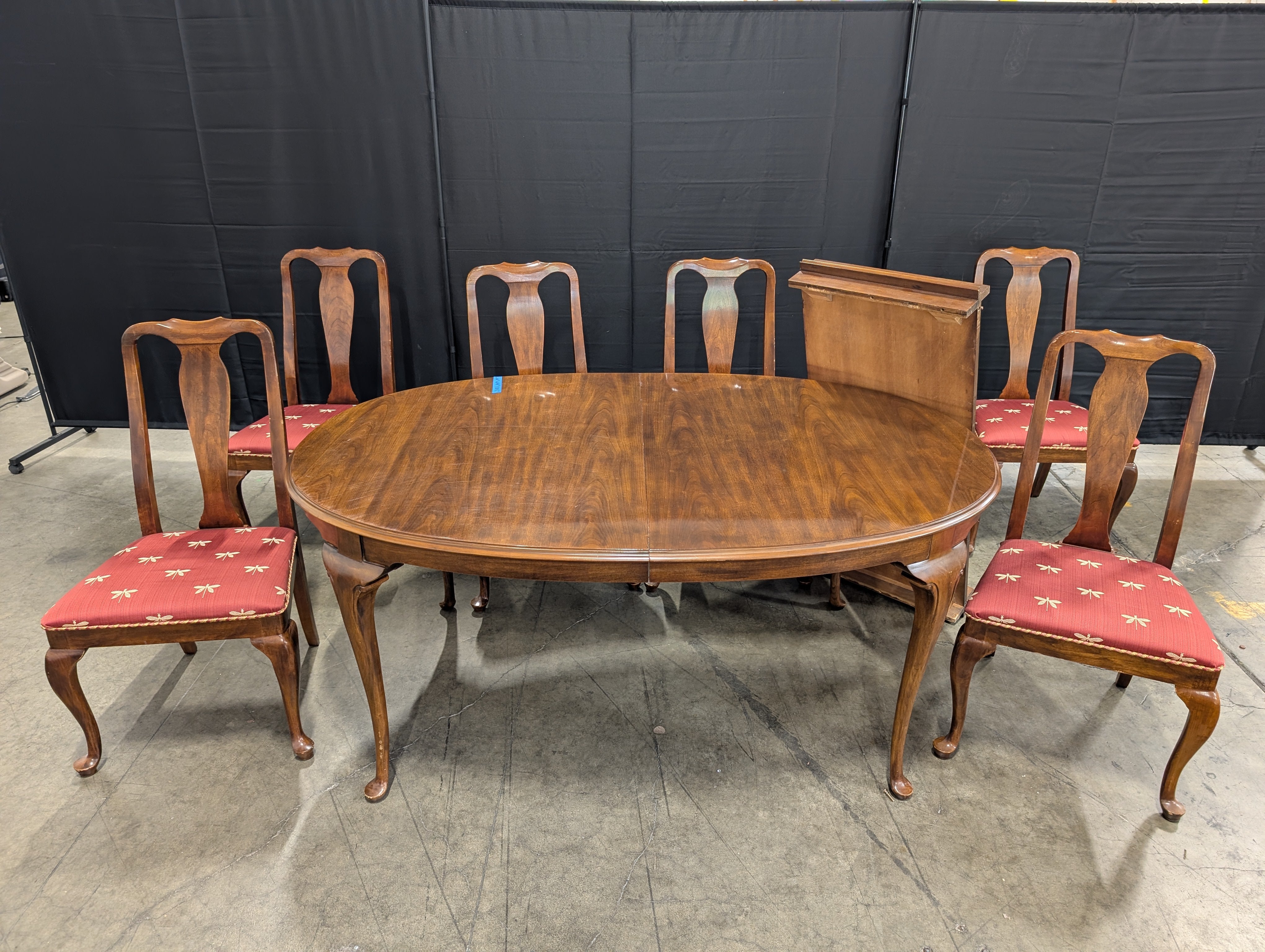 Drexel Traditional Dark Wood Oval Dining Table with Dragonfly Upholstered Chairs