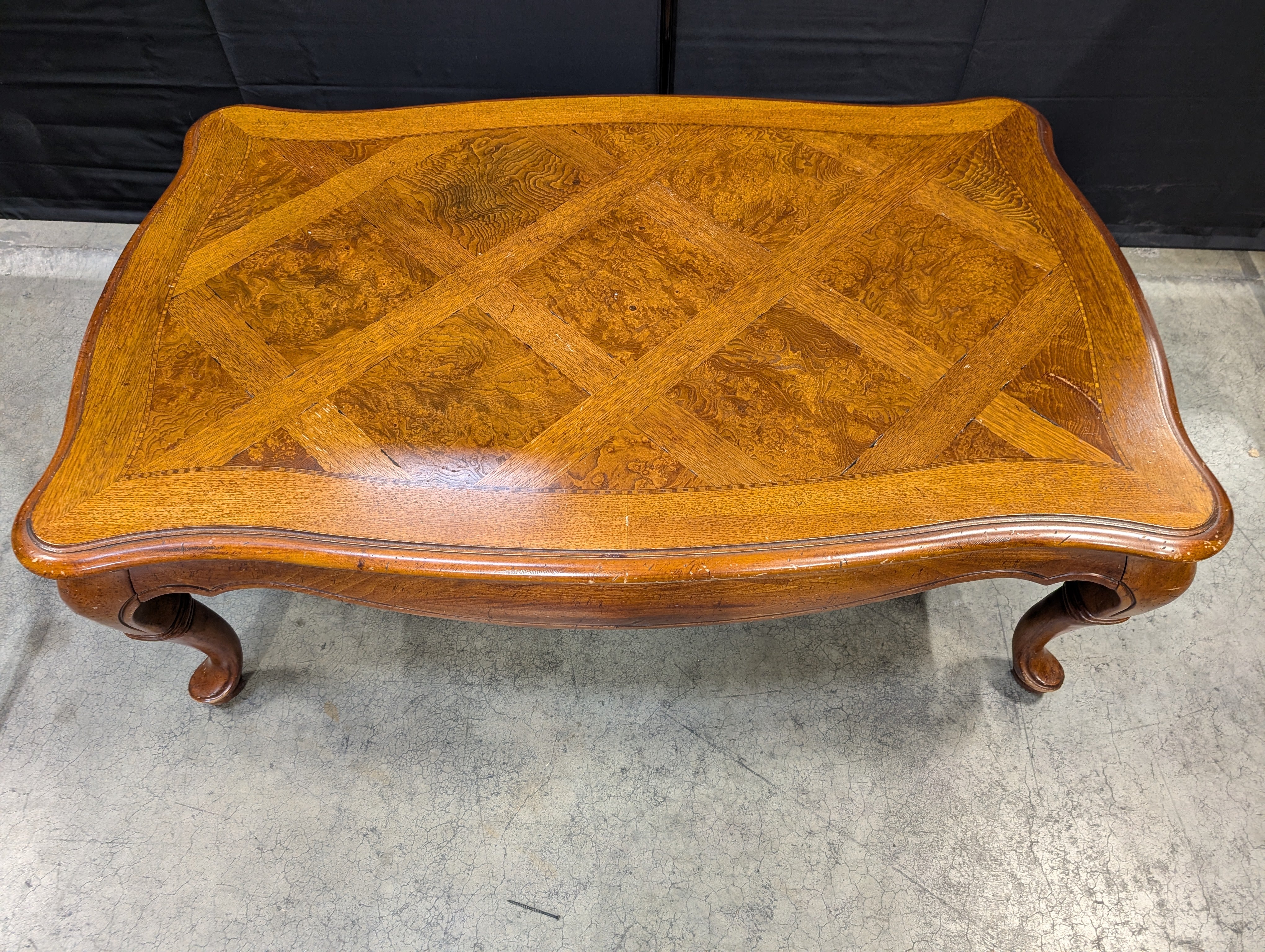 Inlaid Wood Coffee Table with Scalloped Edges