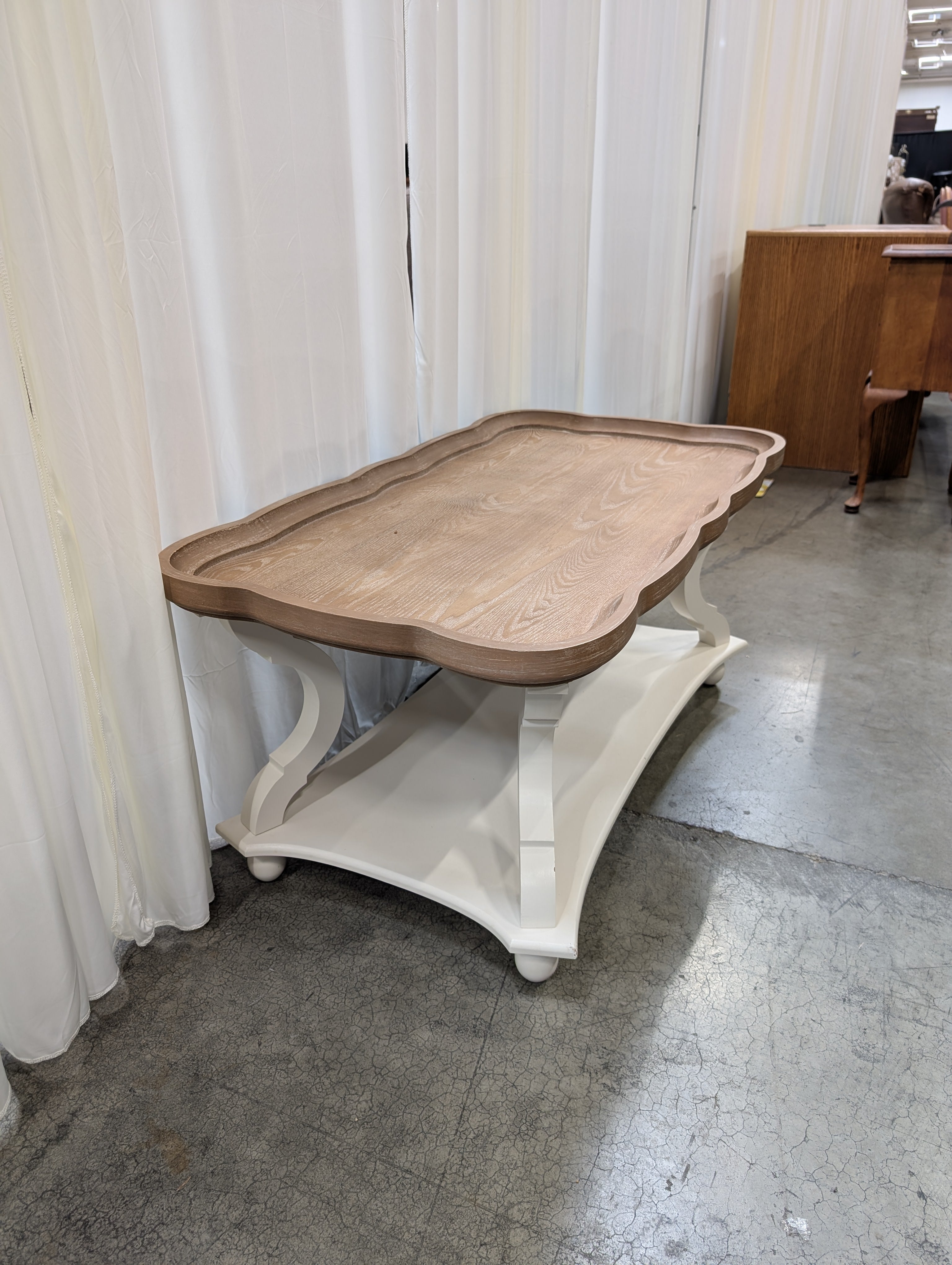 Two-Tone Scalloped Tray Coffee Table with Shelf