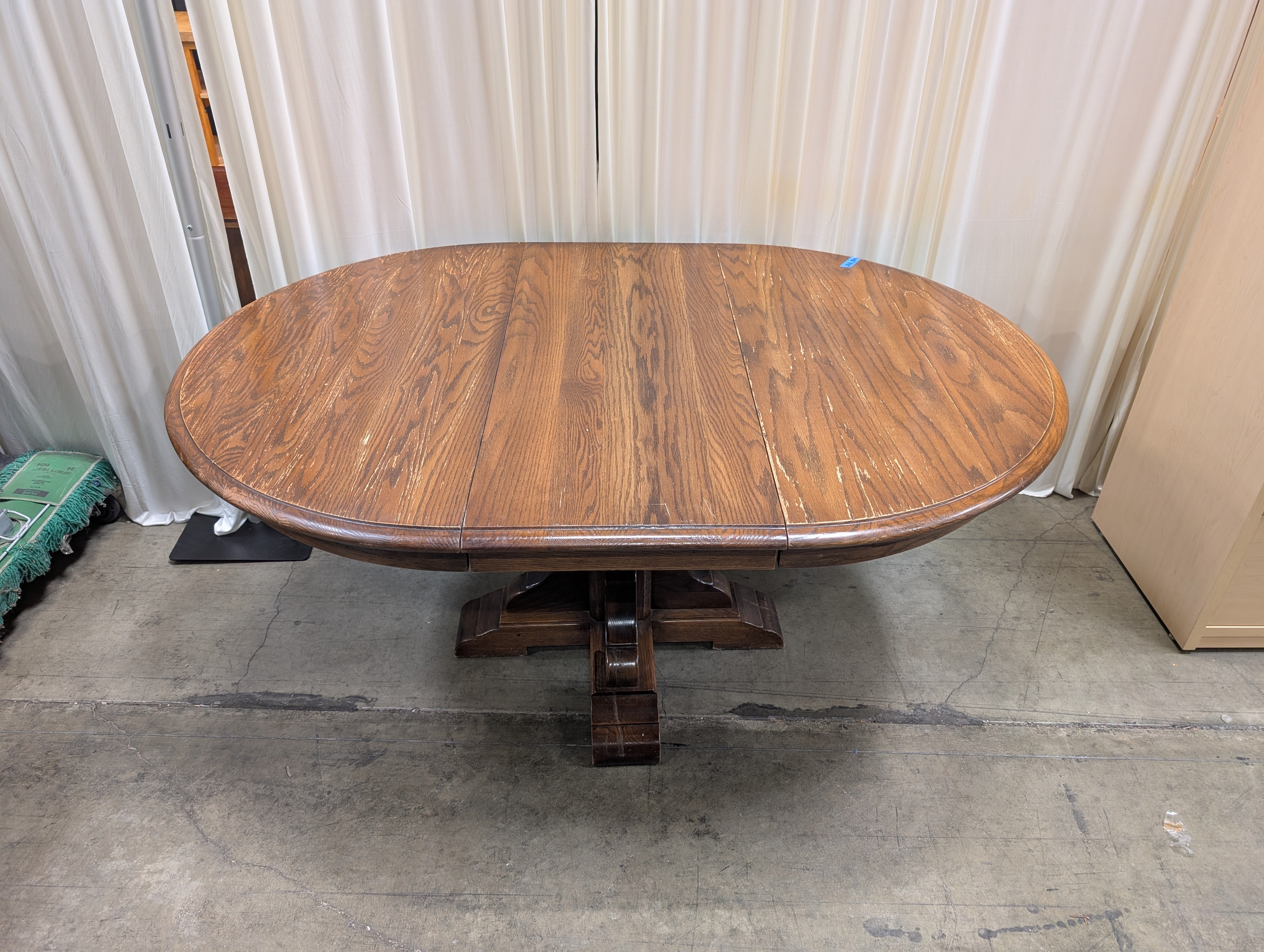 Traditional Brown Wood Pedestal Dining Table with Leaf