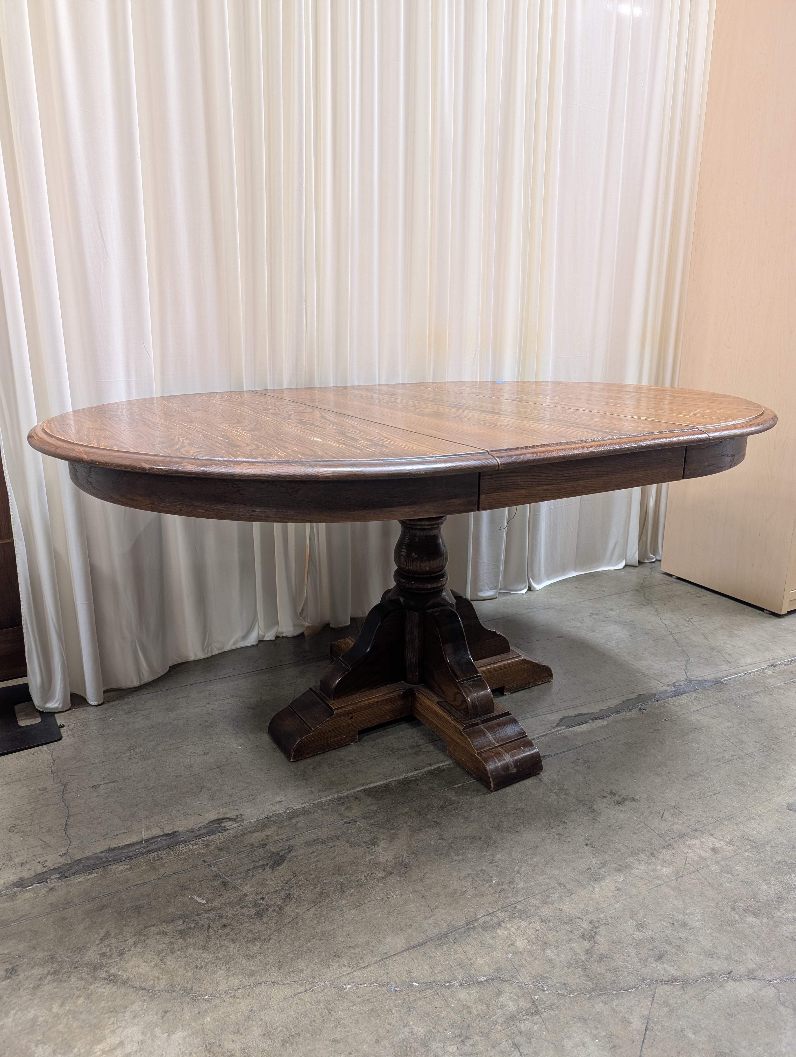 Traditional Brown Wood Pedestal Dining Table with Leaf