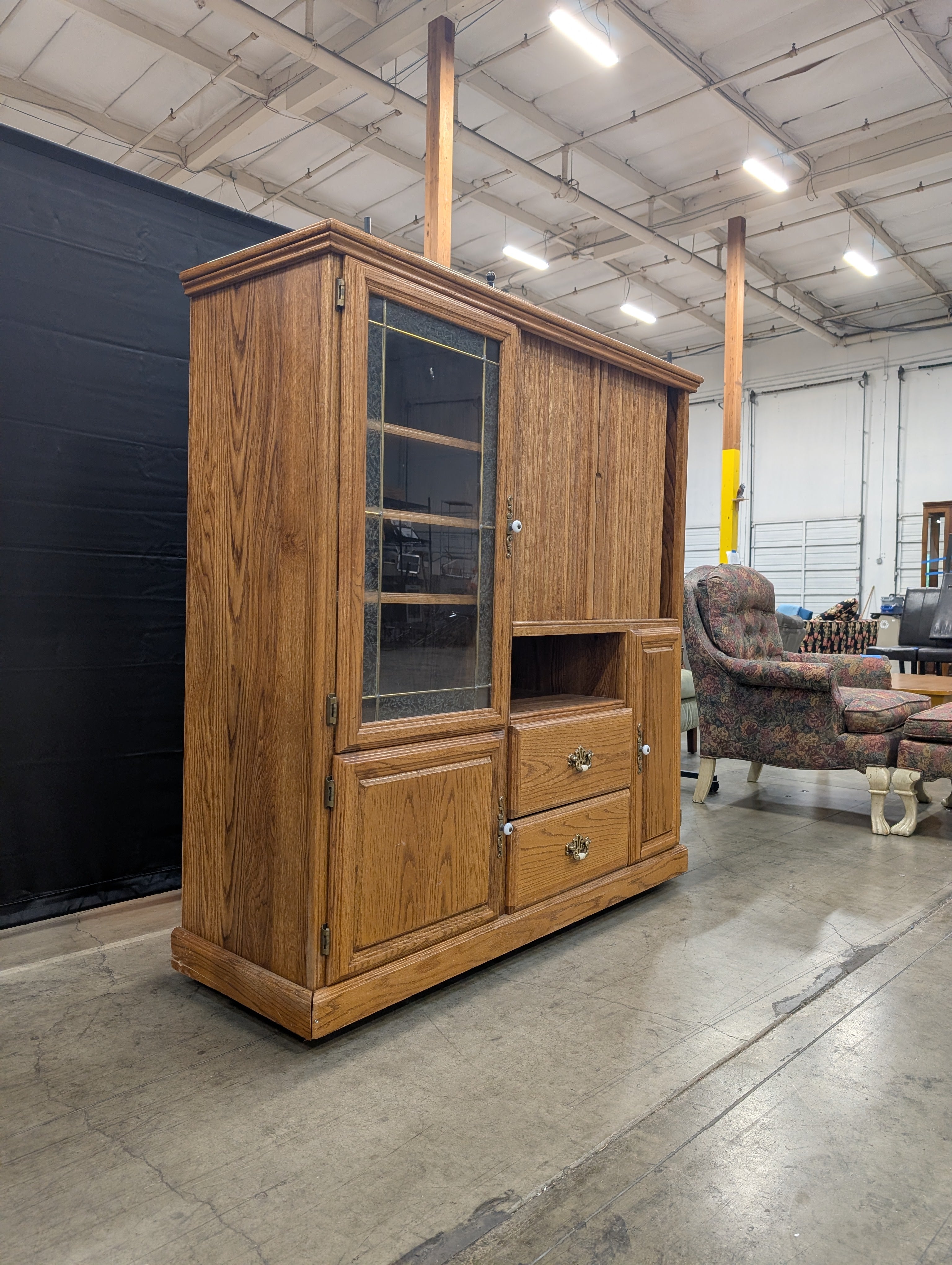 Sturdy Oak Wood Media Console Hutch with Glass Display