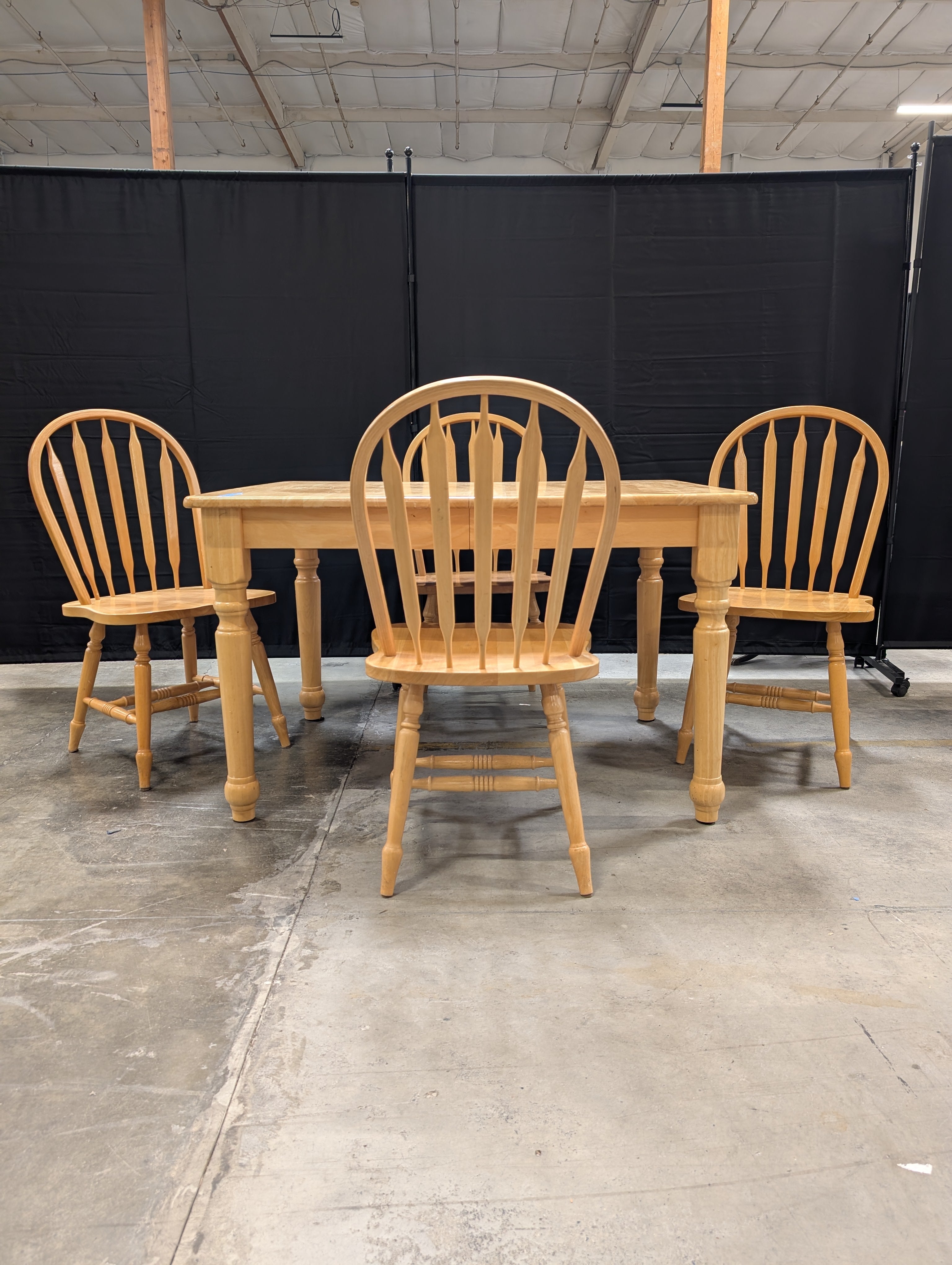 Five-Piece Windsor Style Dining Table in Light Wood