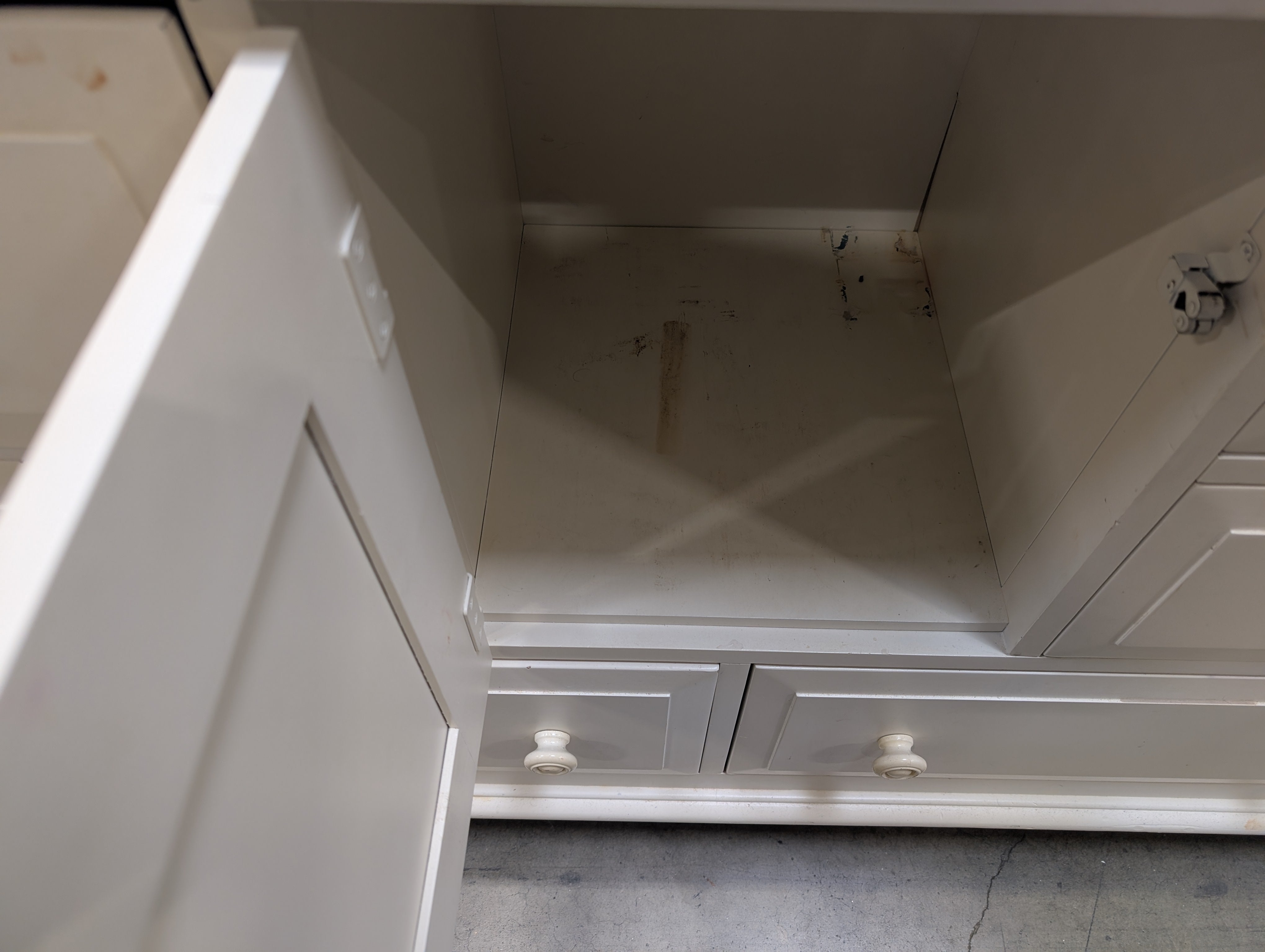 White Painted Wood Dresser