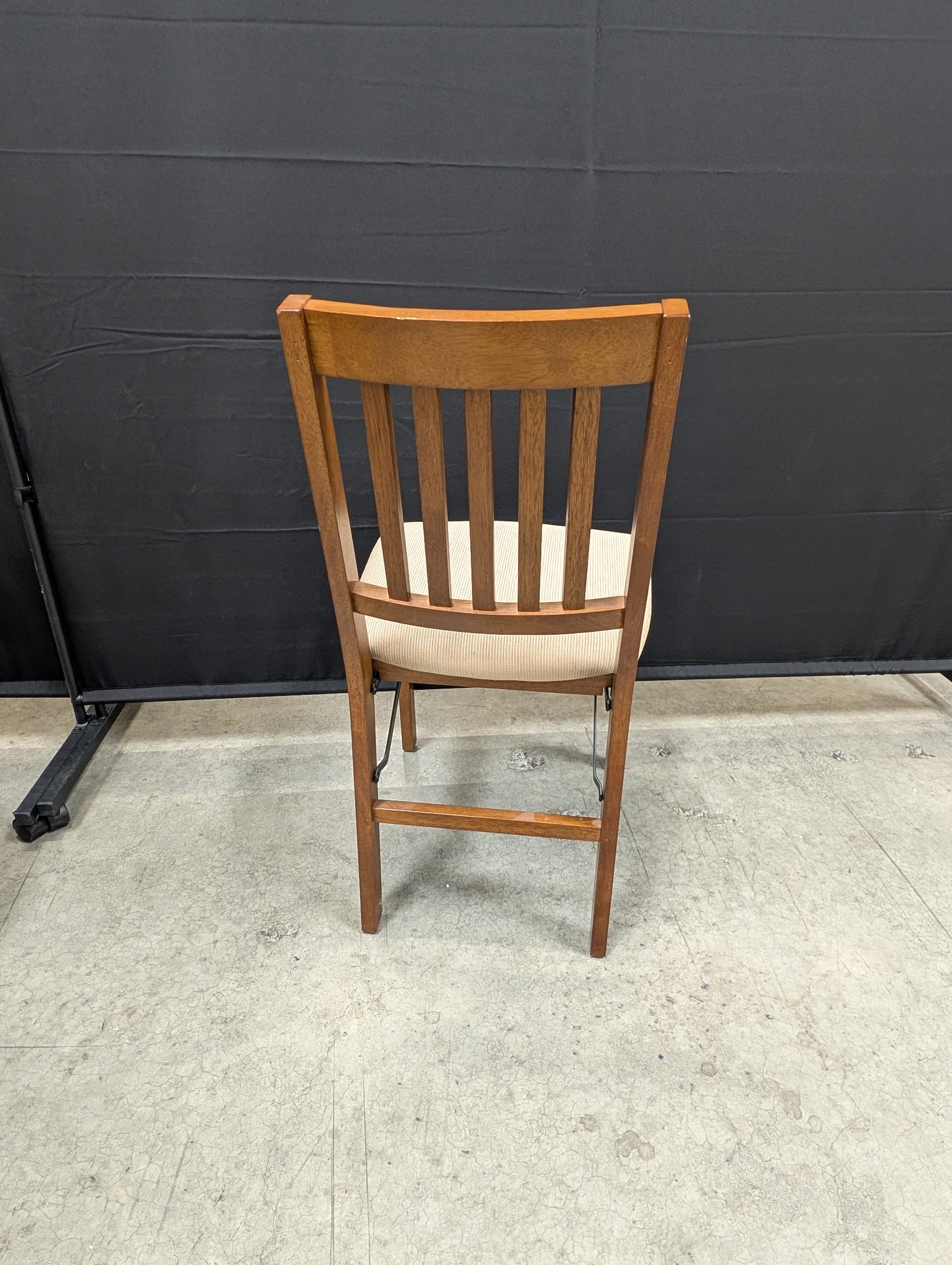 Set of Four - STAKMORE Folding Chairs