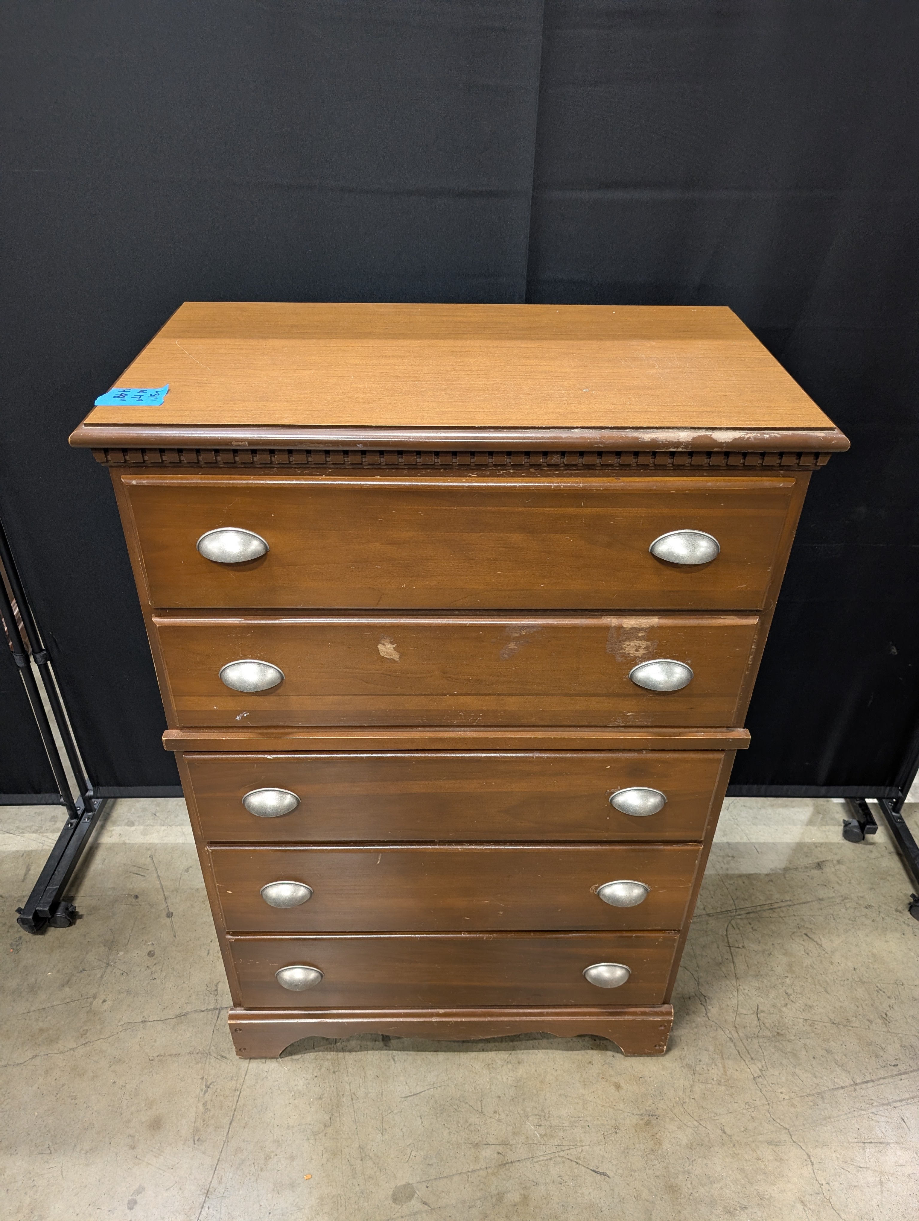 Traditional Brown Wood 5-Drawer Chest Dresser