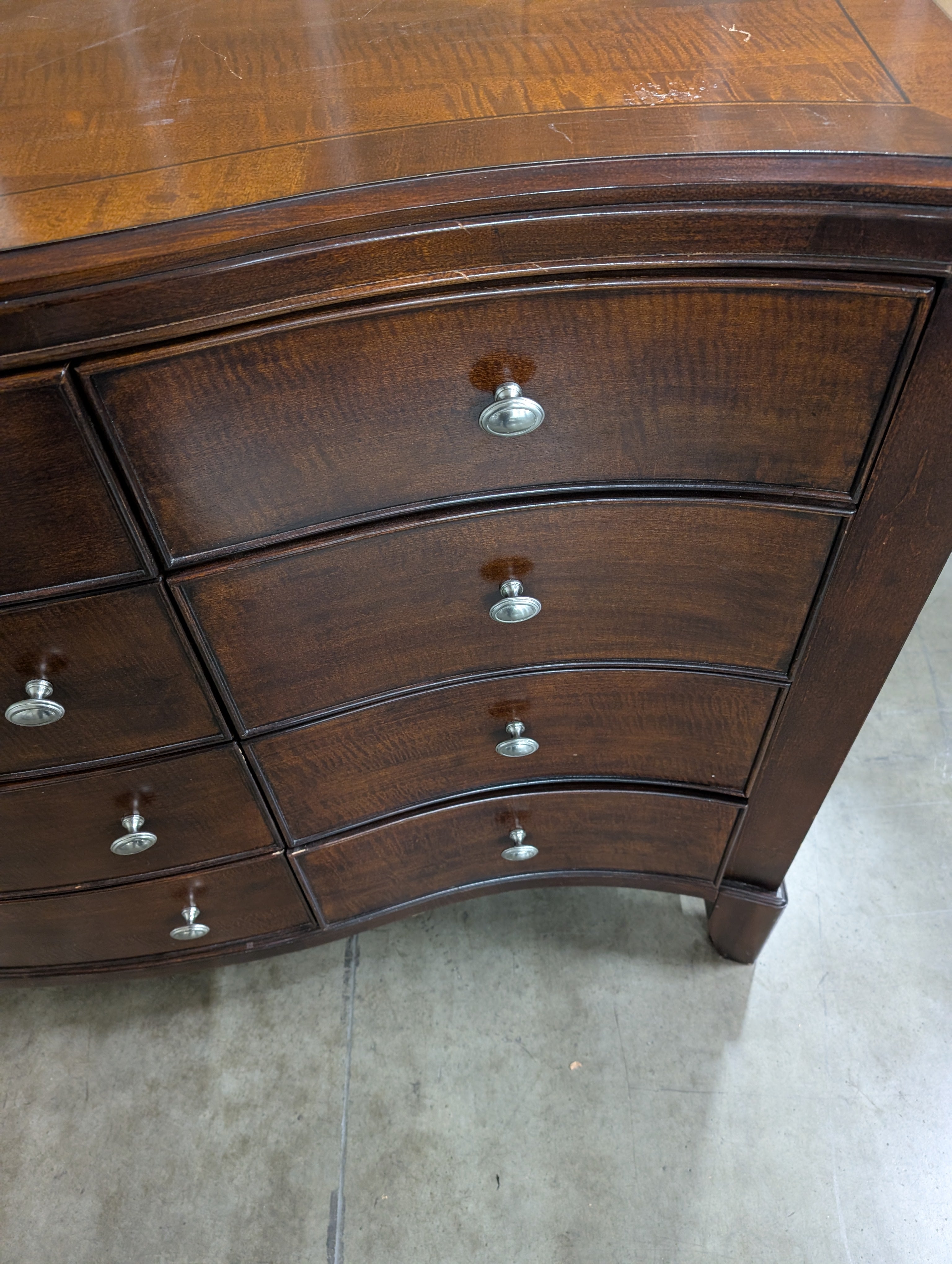 Curved Hardwood Twelve drawers mirror Dresser with Mirror