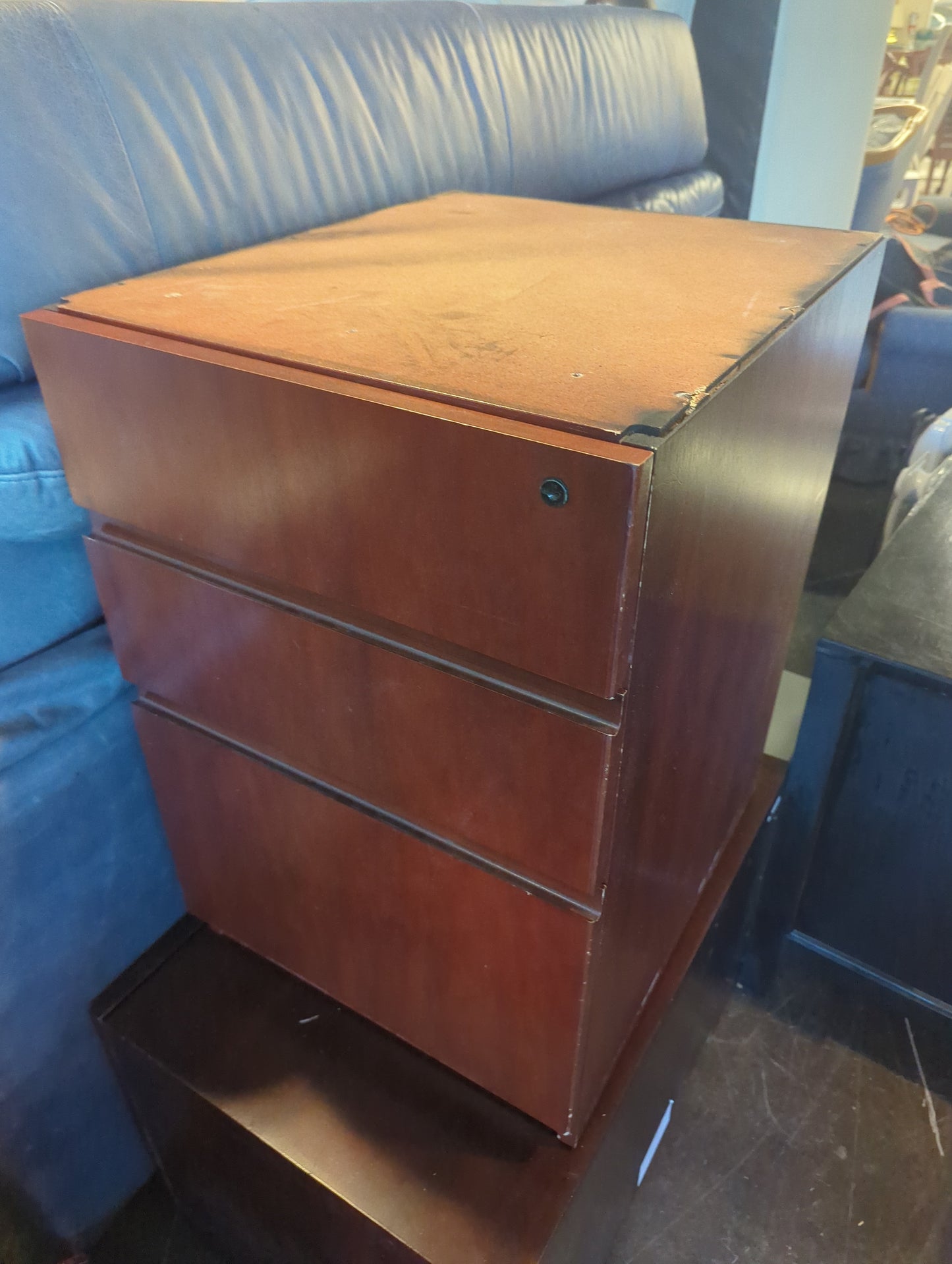 Large desk
