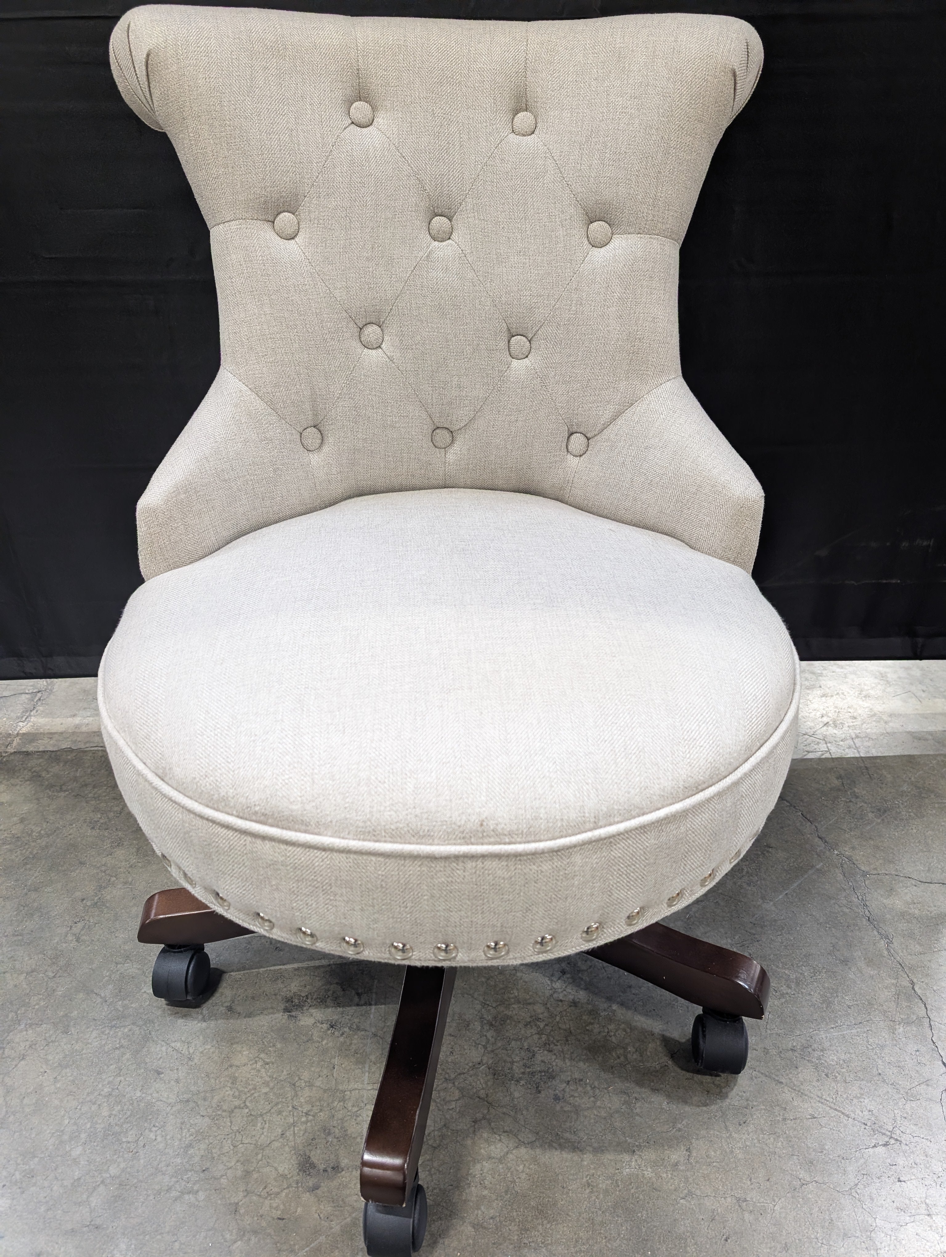 Modern Light Grey Fabric Button Tufted Accent Chair