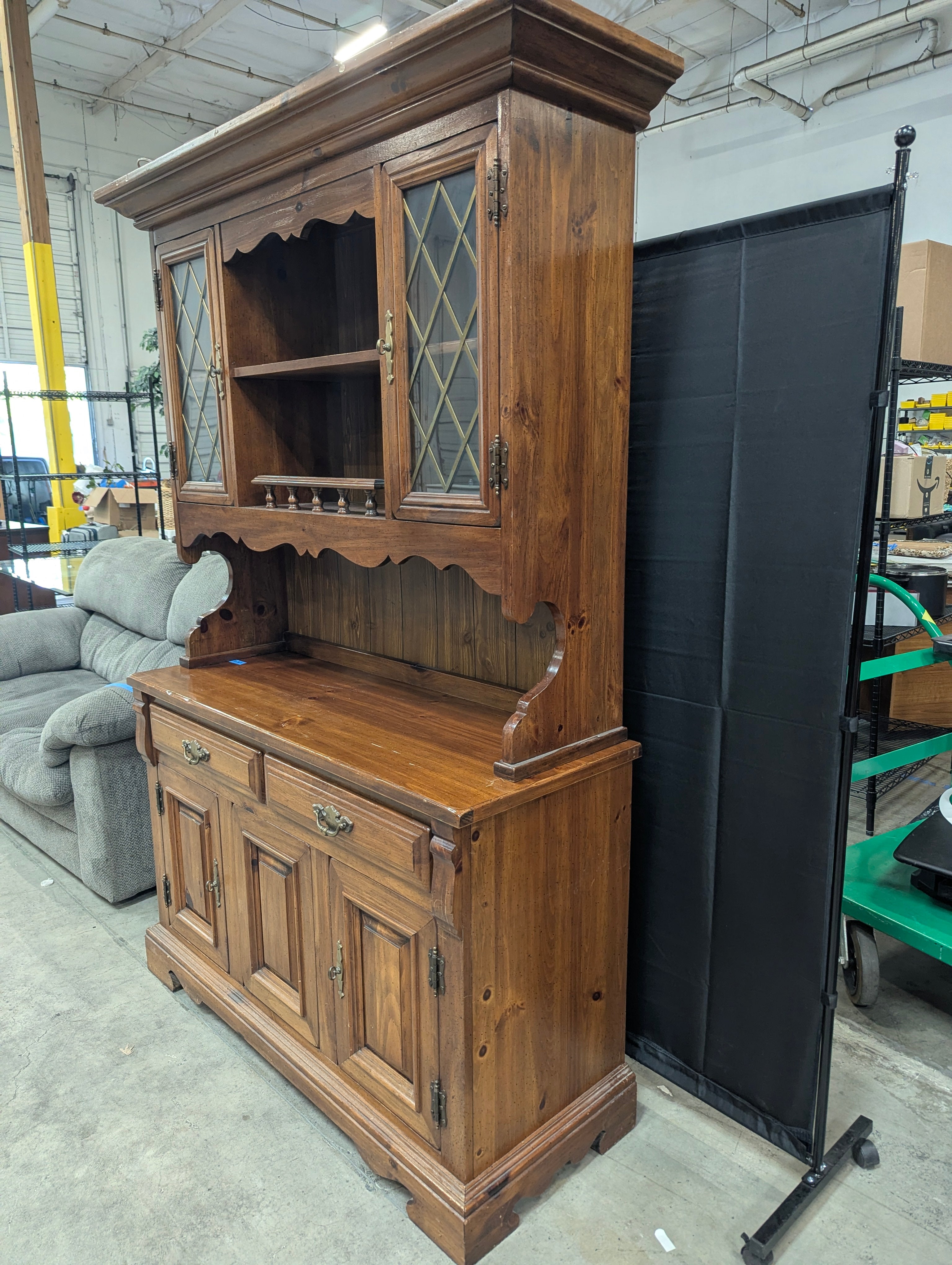 Traditional Wood Display Cabinet Hutch