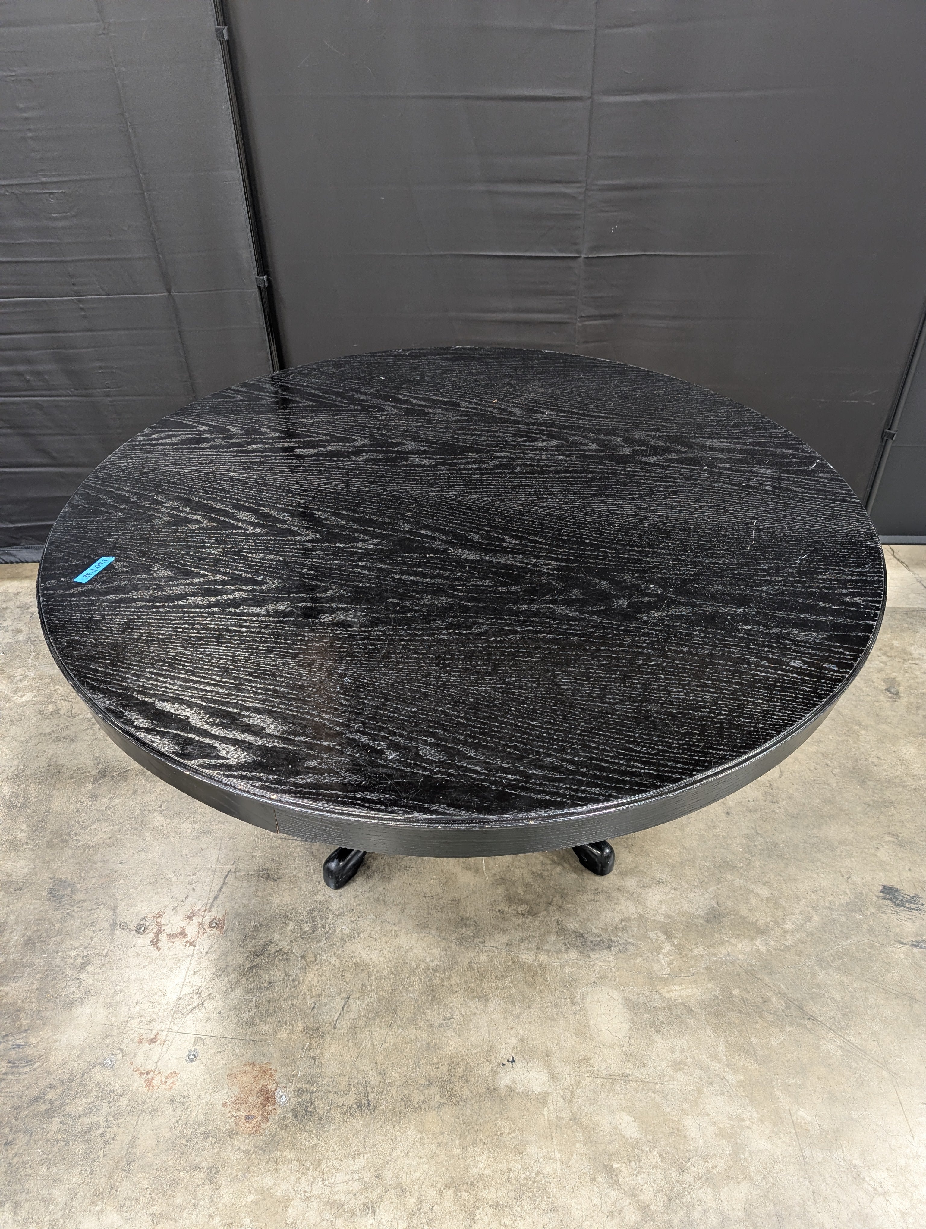 Round Black Pedestal Poker Table with Cup Holders