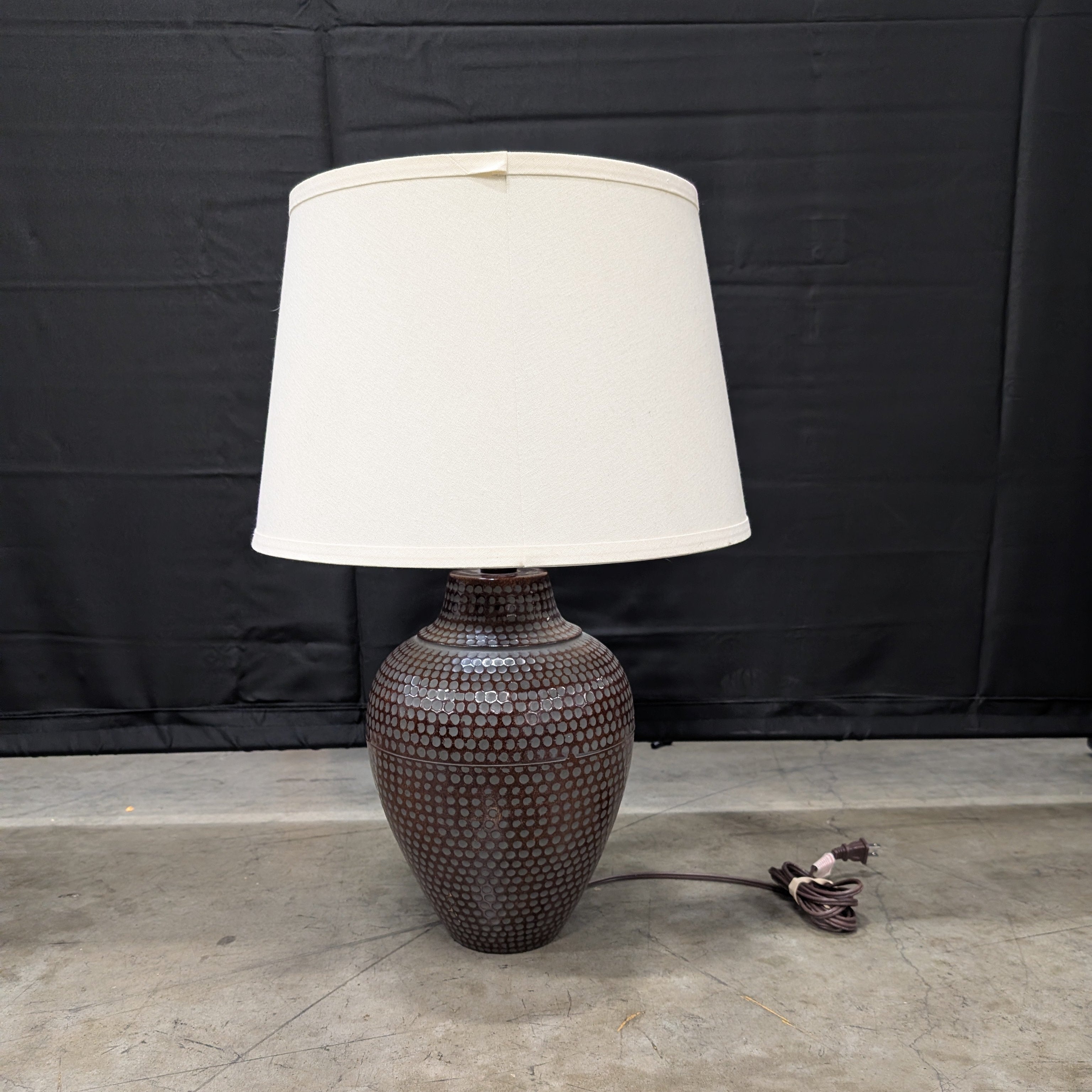 Textured Ceramic Gourd Table Lamp with Brass Accents
