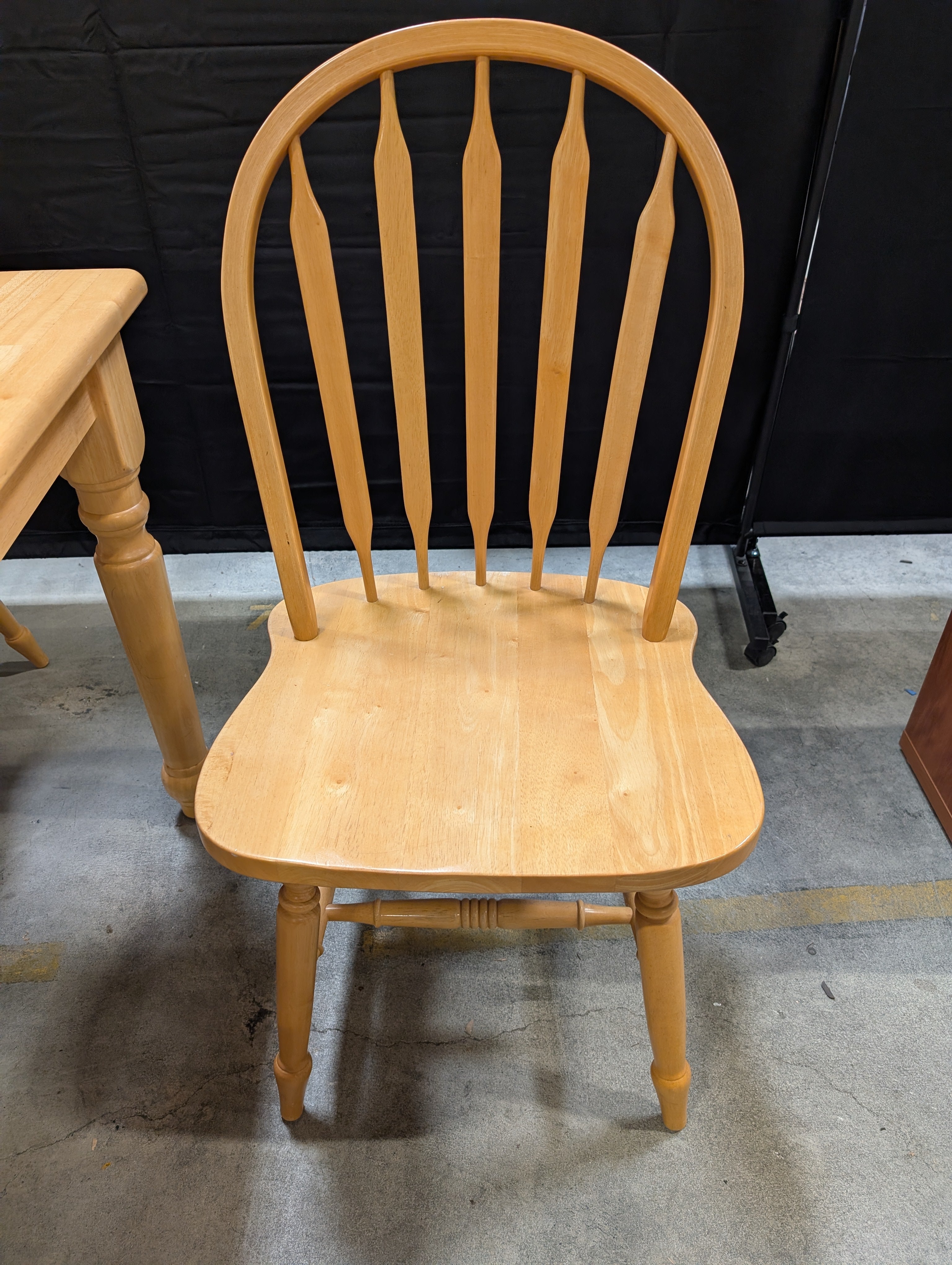 Five-Piece Windsor Style Dining Table in Light Wood