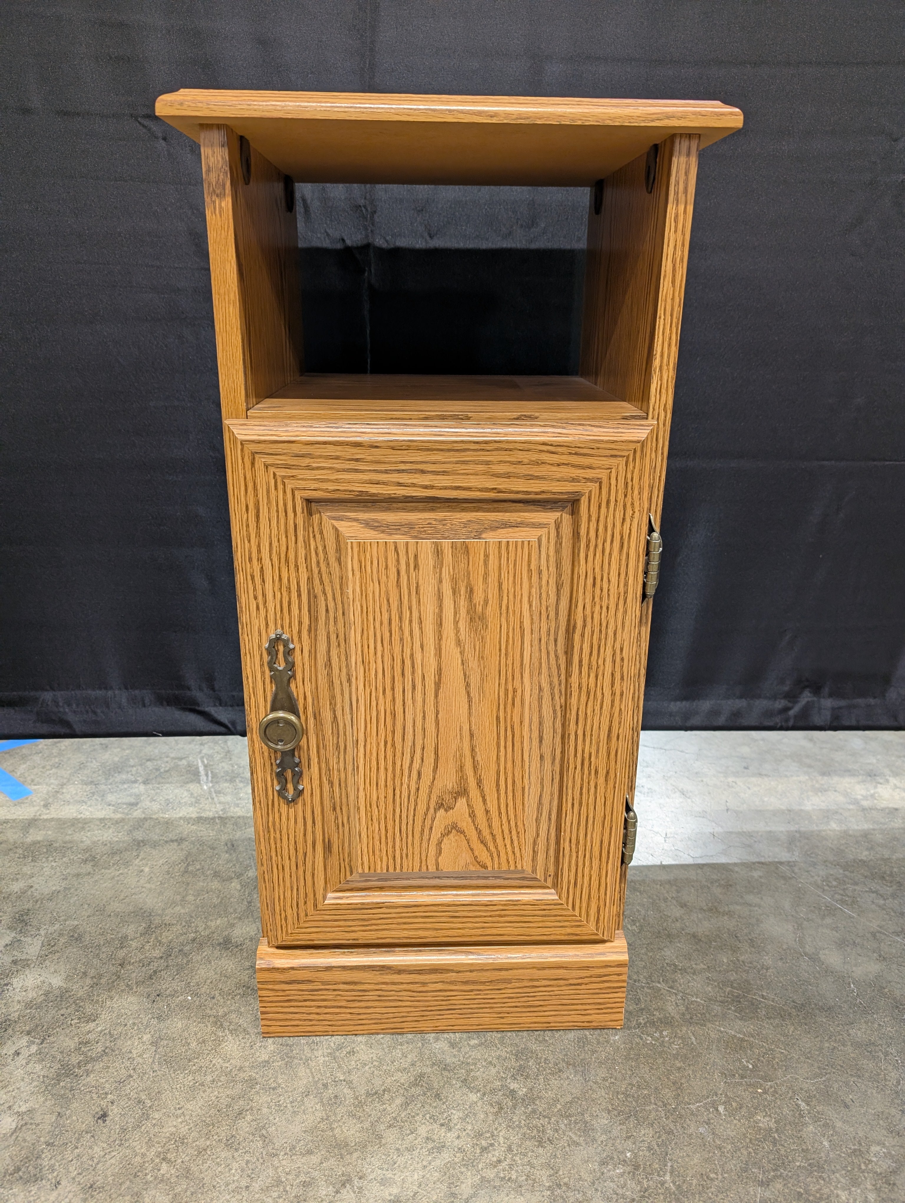 Wooden nightstand with Multiple Compartments