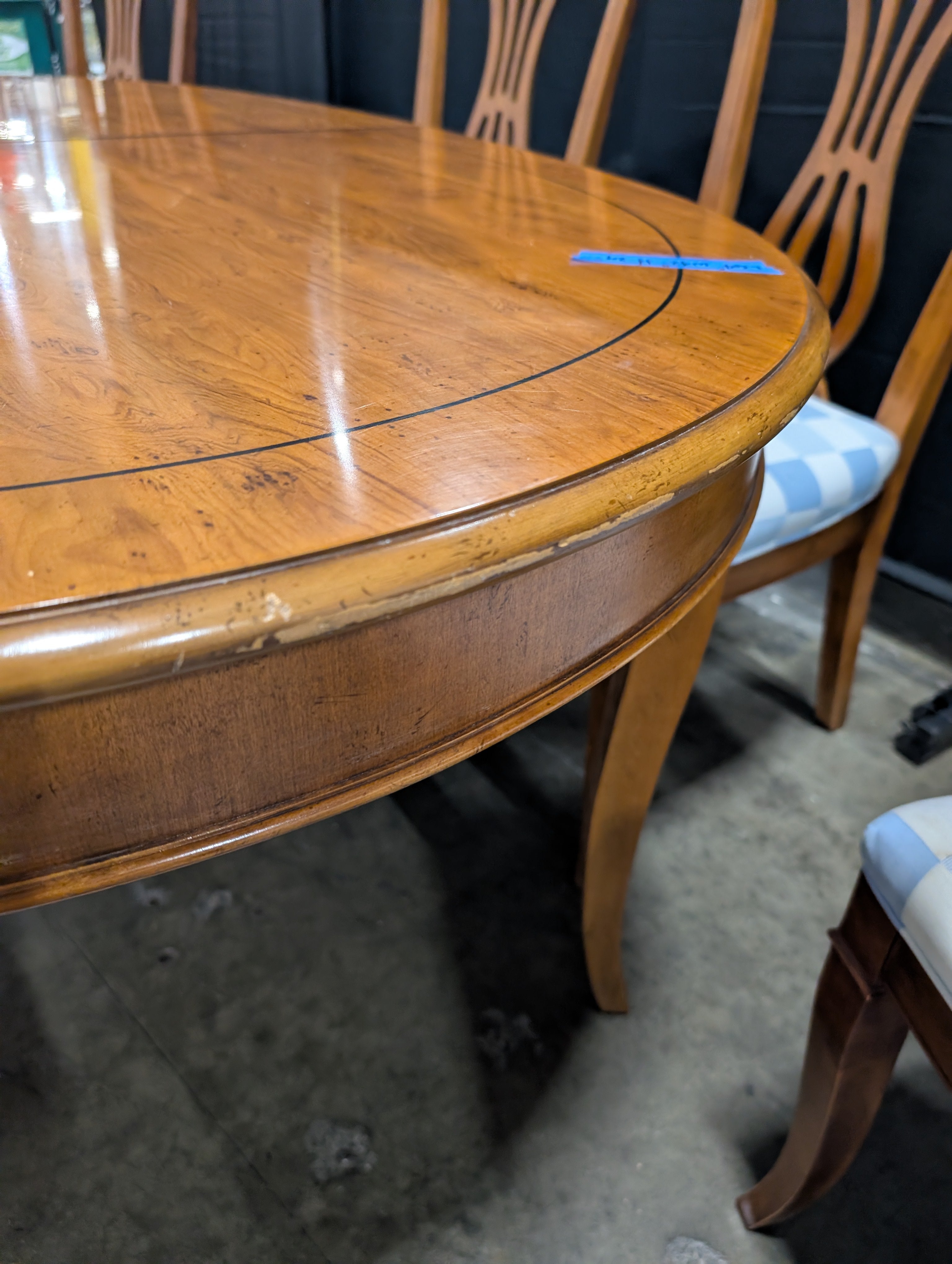 Drexel Traditional Oval Wood Dining Table with Six Dining Chairs Set