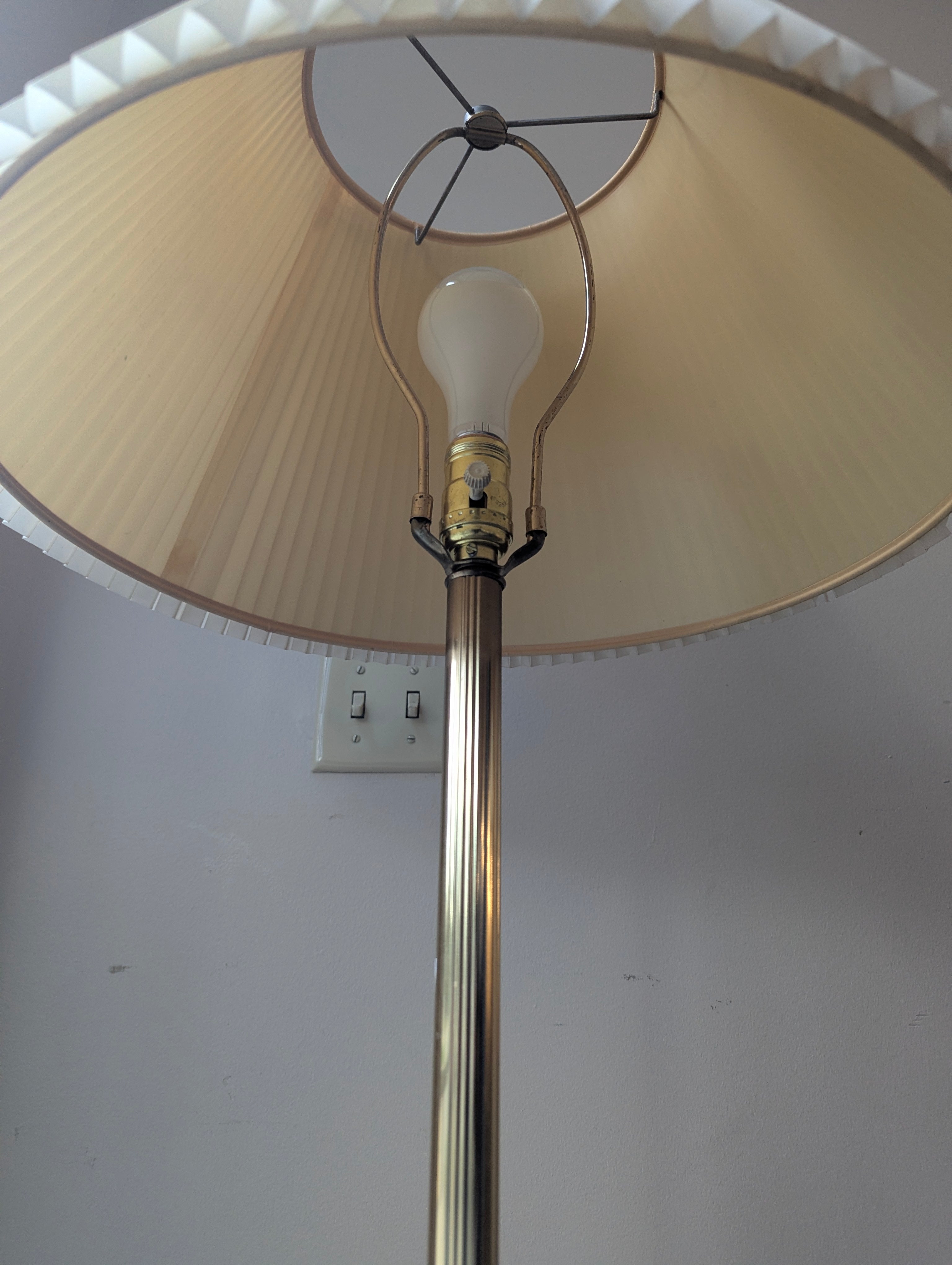 Vintage Gold-Tone Floor Lamp with Integrated Glass Table and Pleated Shade