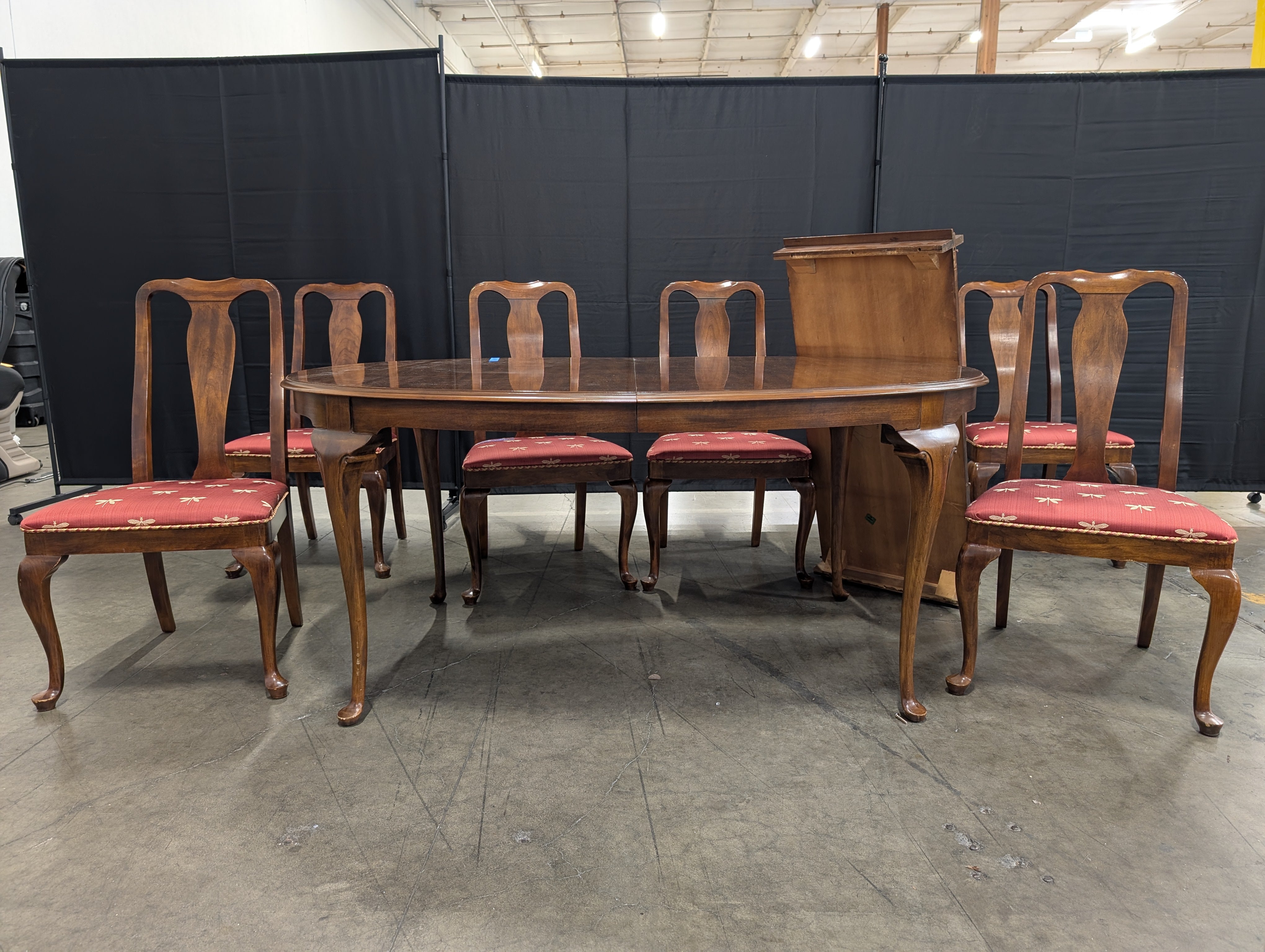 Drexel Traditional Dark Wood Oval Dining Table with Dragonfly Upholstered Chairs