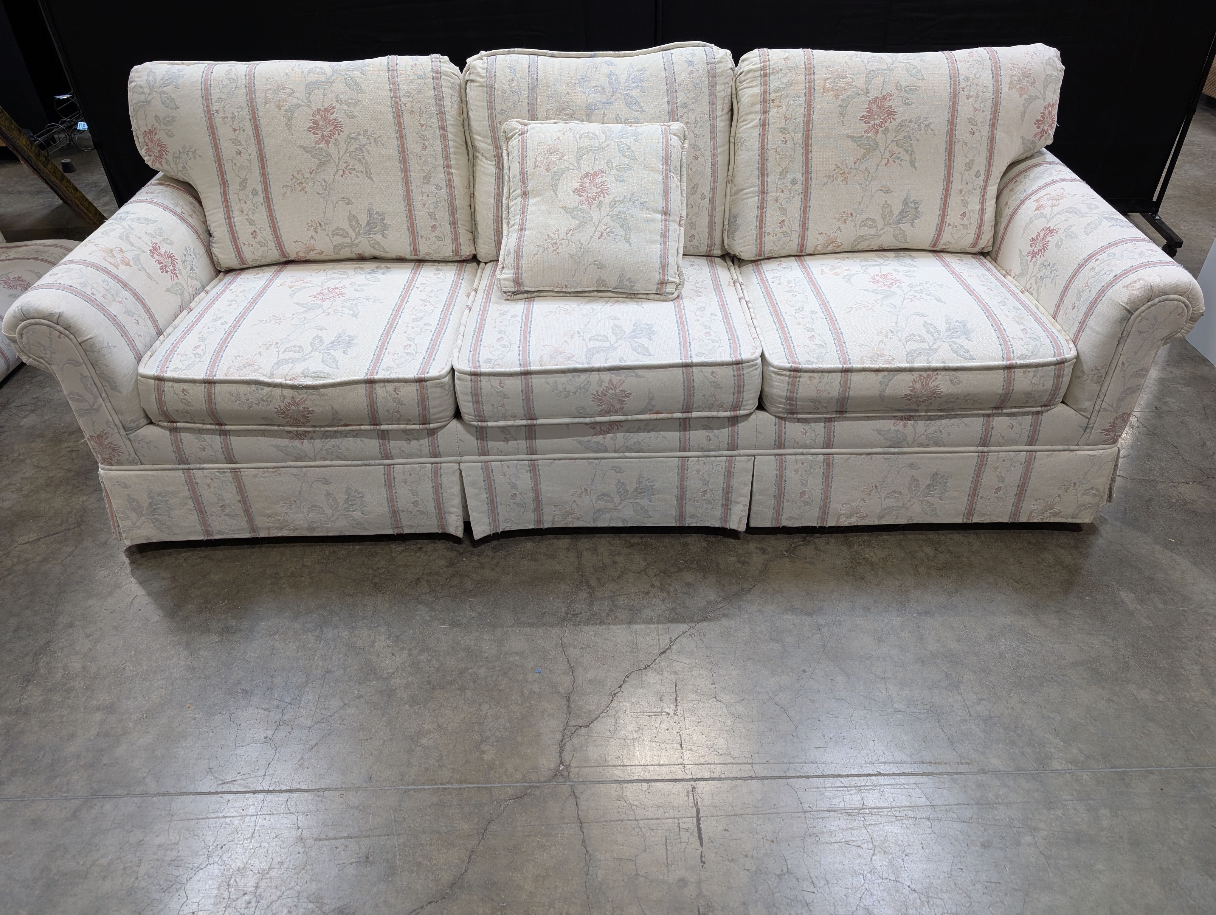 Traditional Floral Upholstered Sofa with Rolled Arms