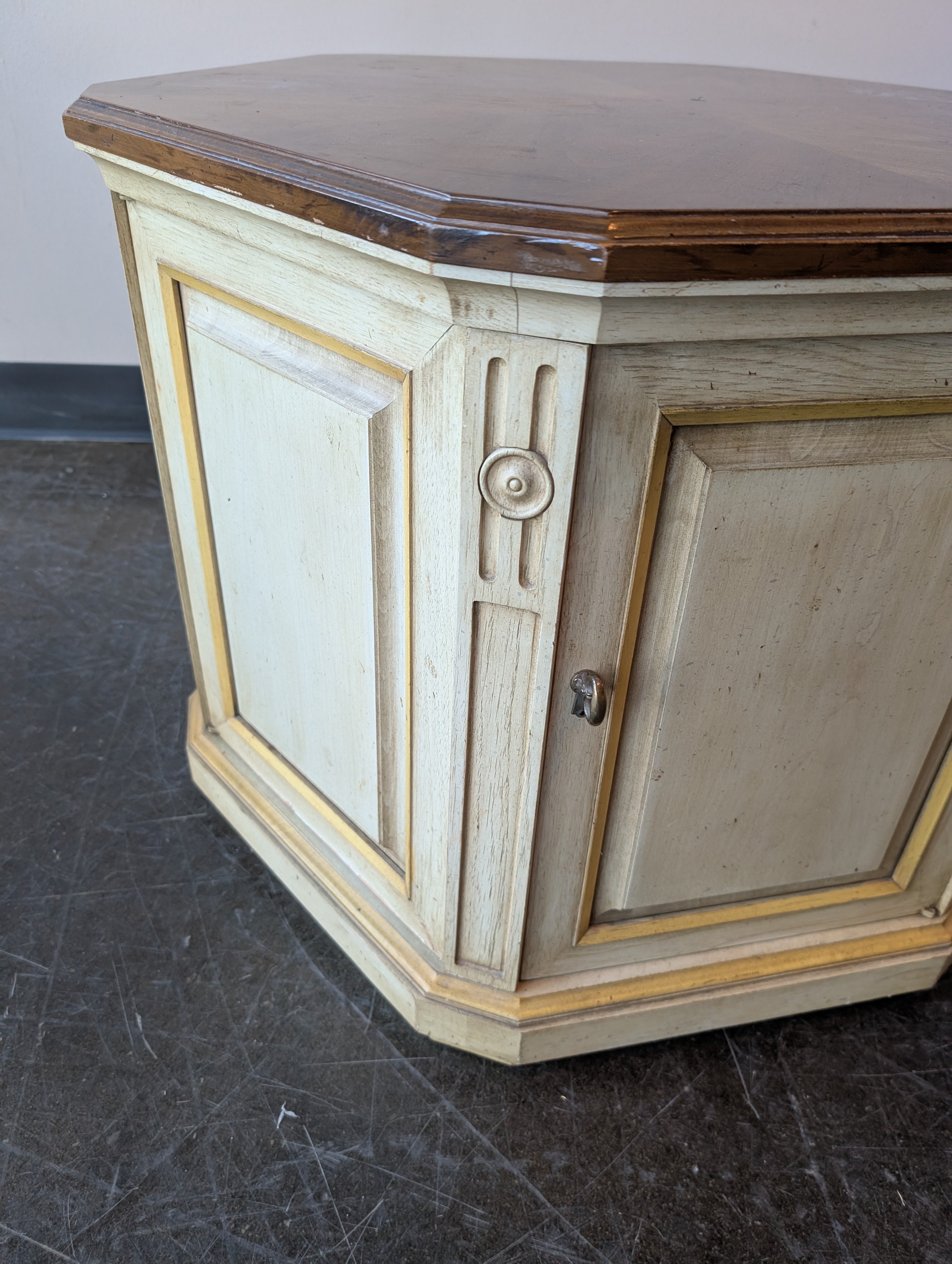 Vintage Heritage Two-Tone Hexagonal Accent Table