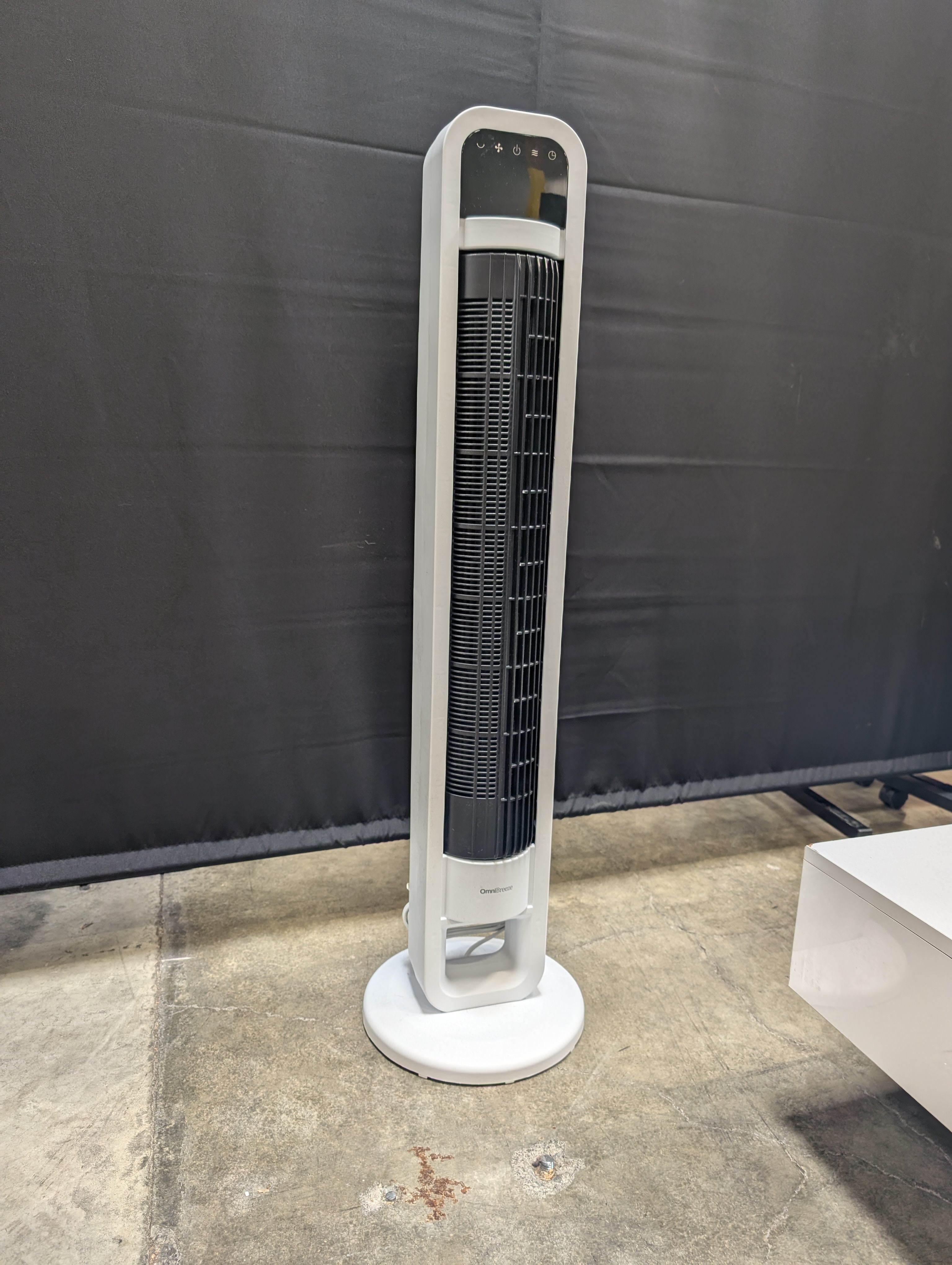 Modern White Oscillating Tower Fan with Remote Control