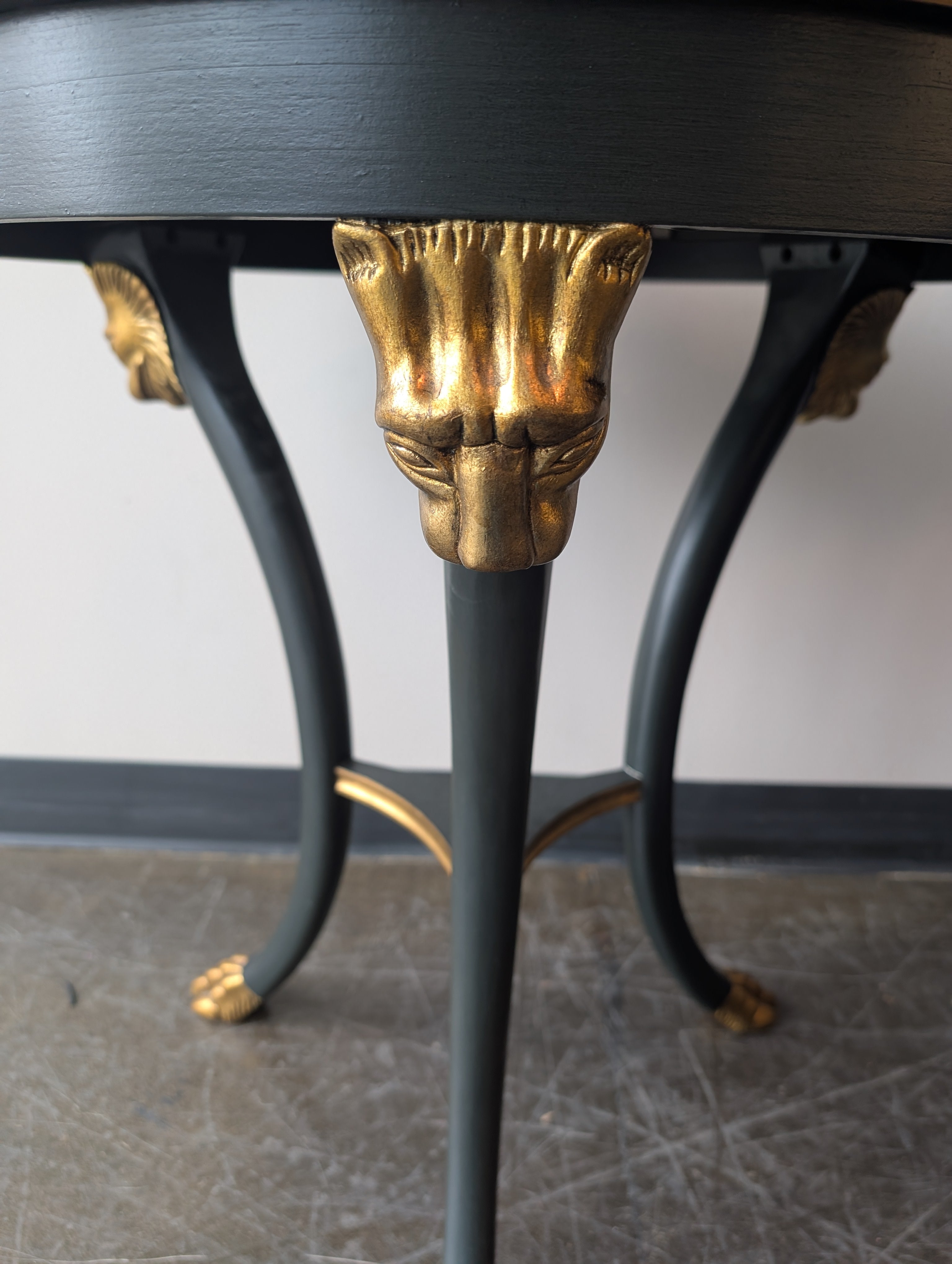 Decorative Round Bakers Furniture Accent Table with Faux Marble Top and Gilt Paw Feet