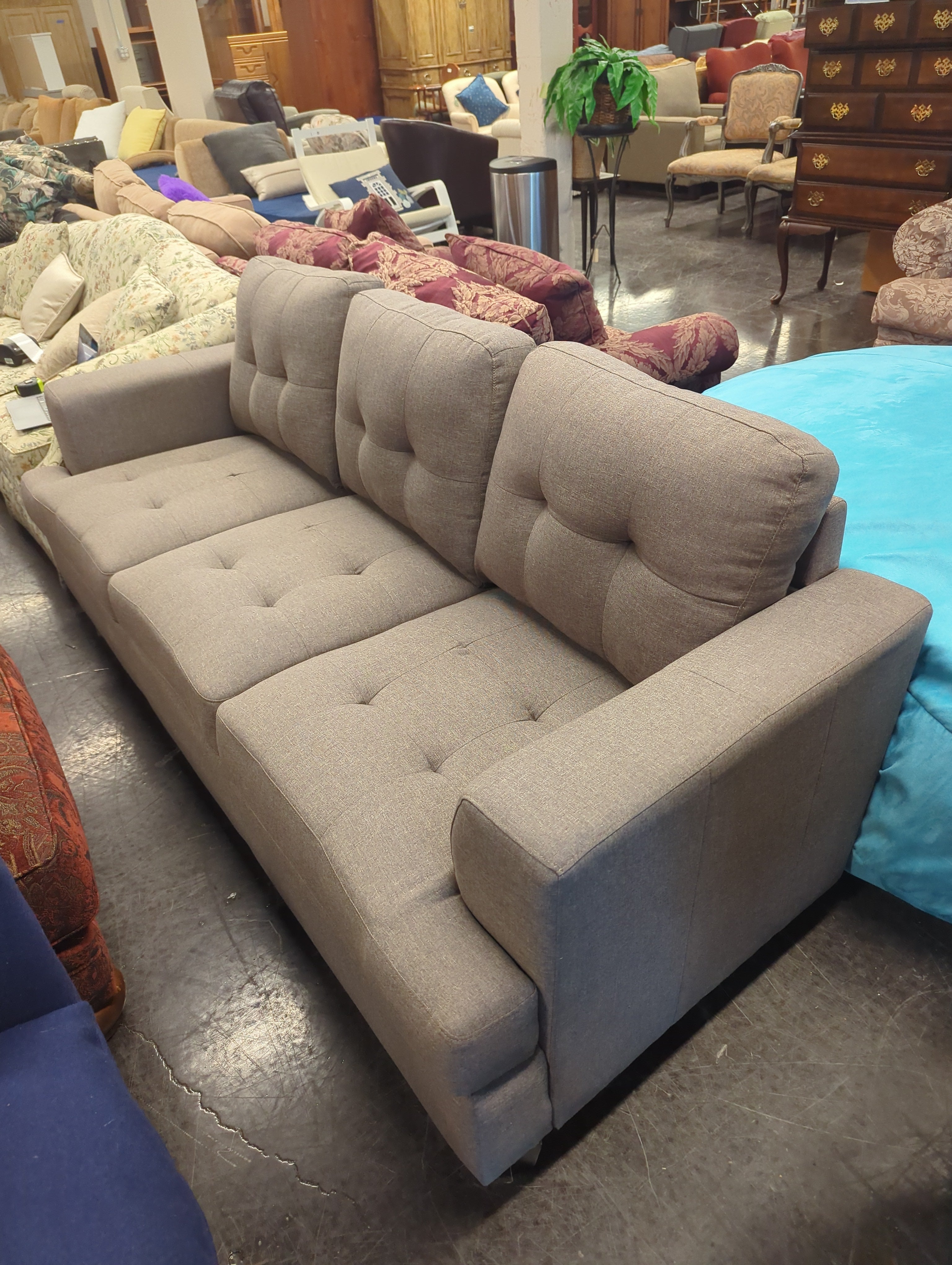 Mid-Century Modern Tufted Sofa in Gray Fabric