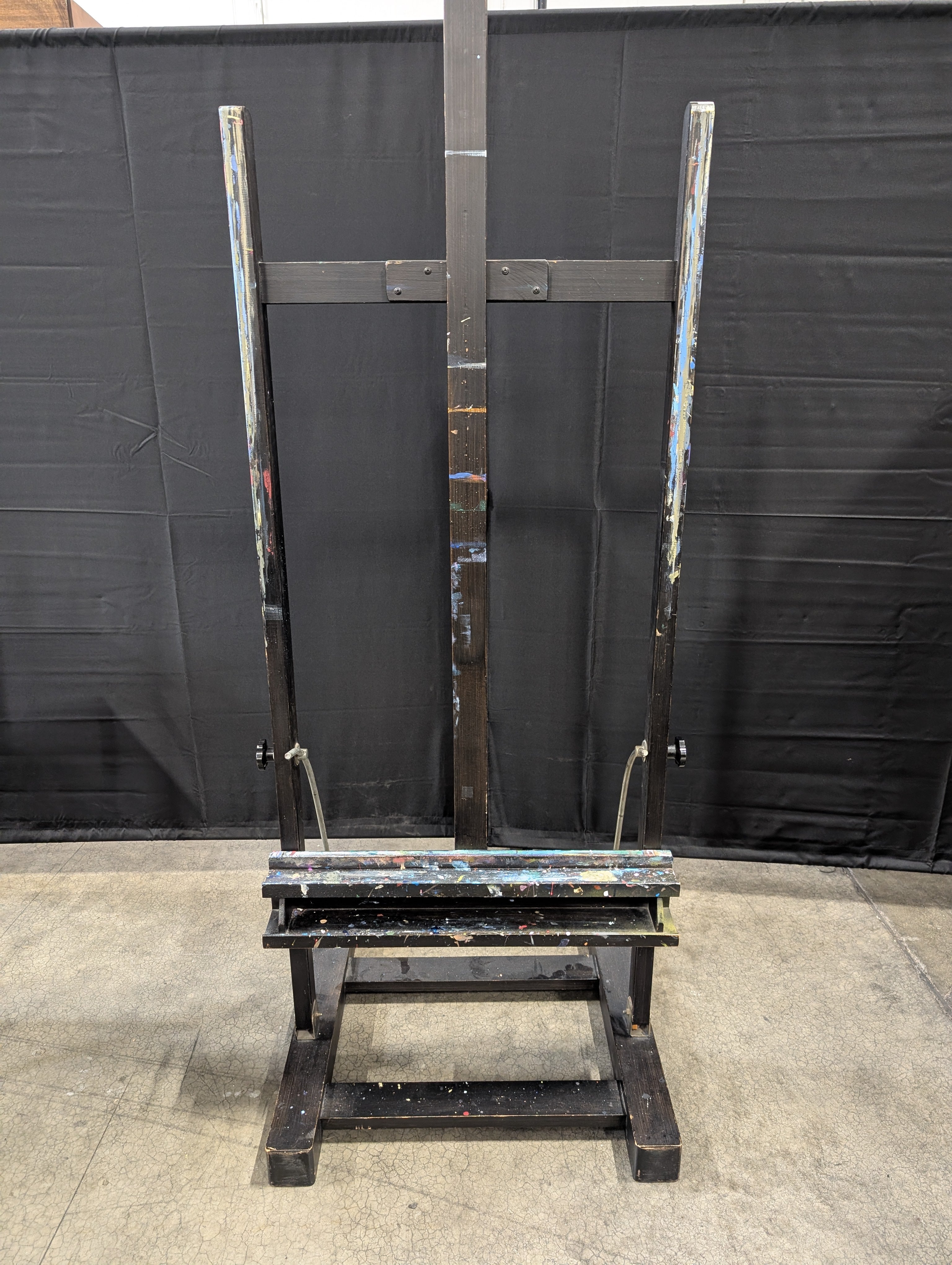 Adjustable Black Wooden Studio Easel