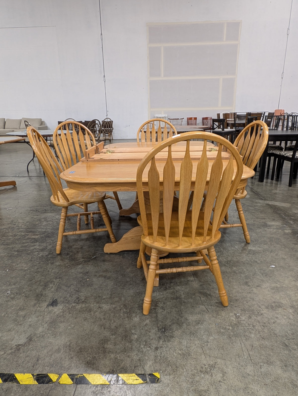 A-America Solid Oak Trestle Dining Table with Leaf and 5 Arrow-Back Windsor Chairs, 6-Piece Set, Assembled in USA