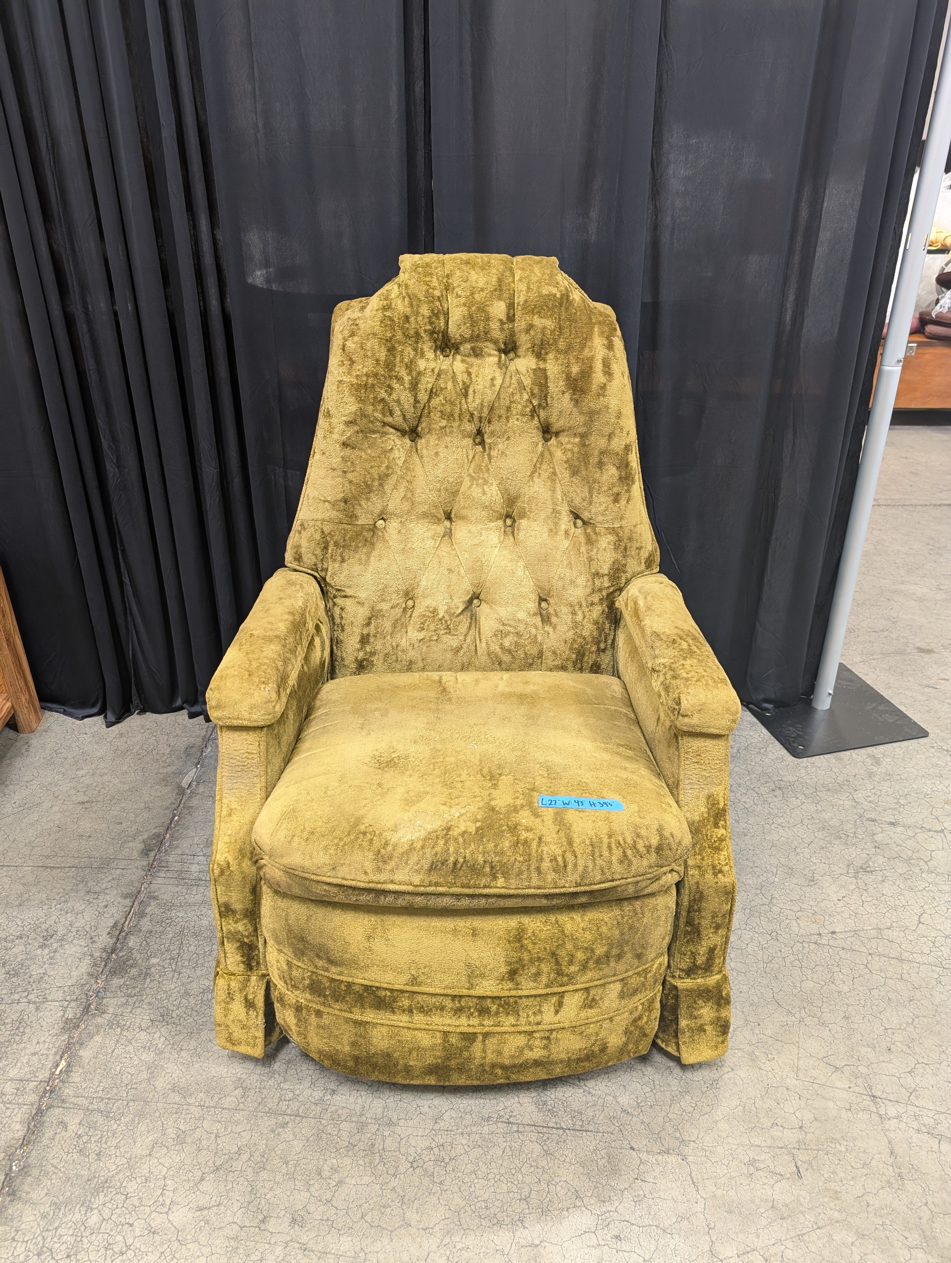 Vintage Olive Green Tufted Recliner in Velvet
