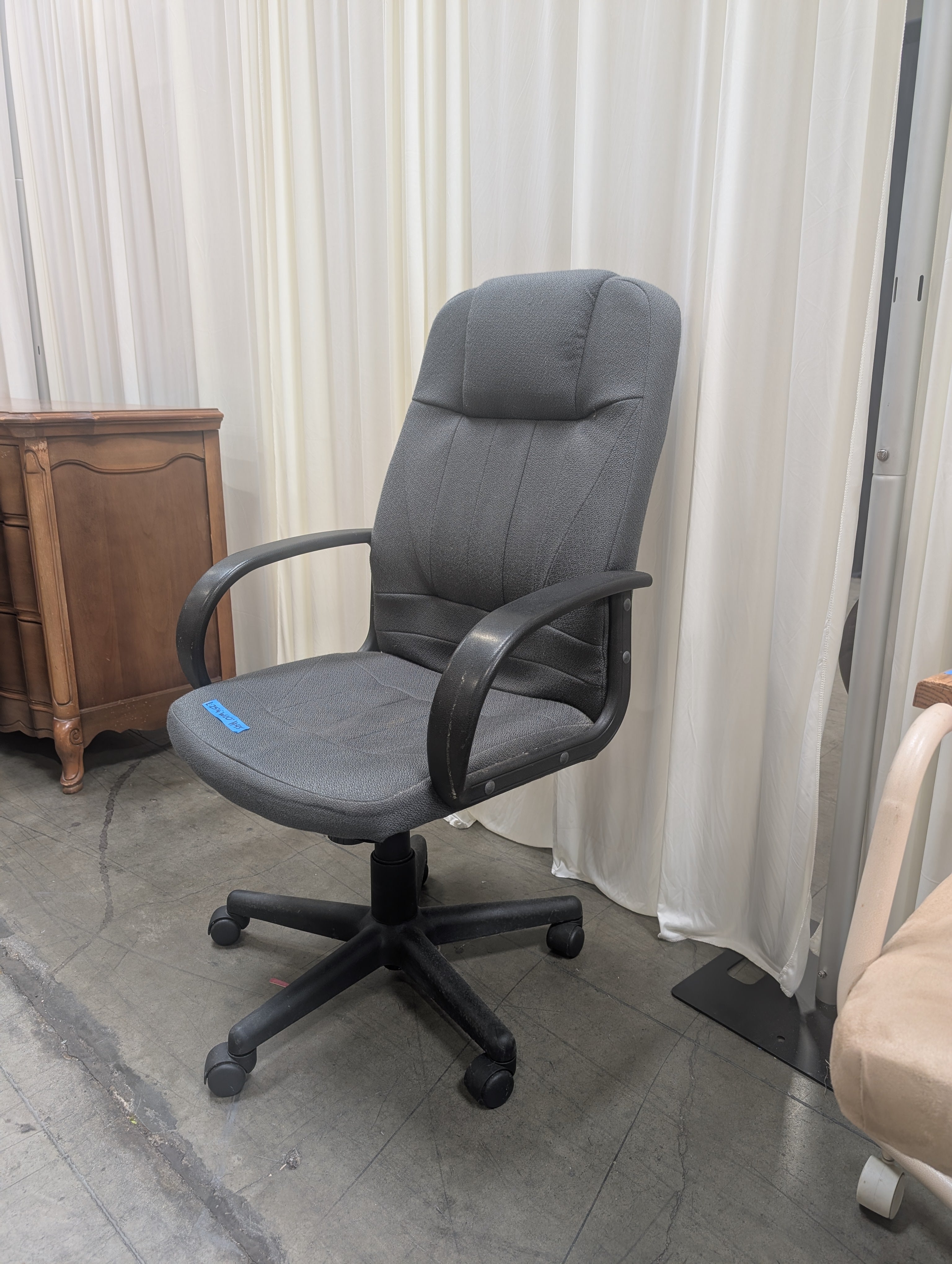 Ergonomic High-Back Office Chair in Grey Fabric