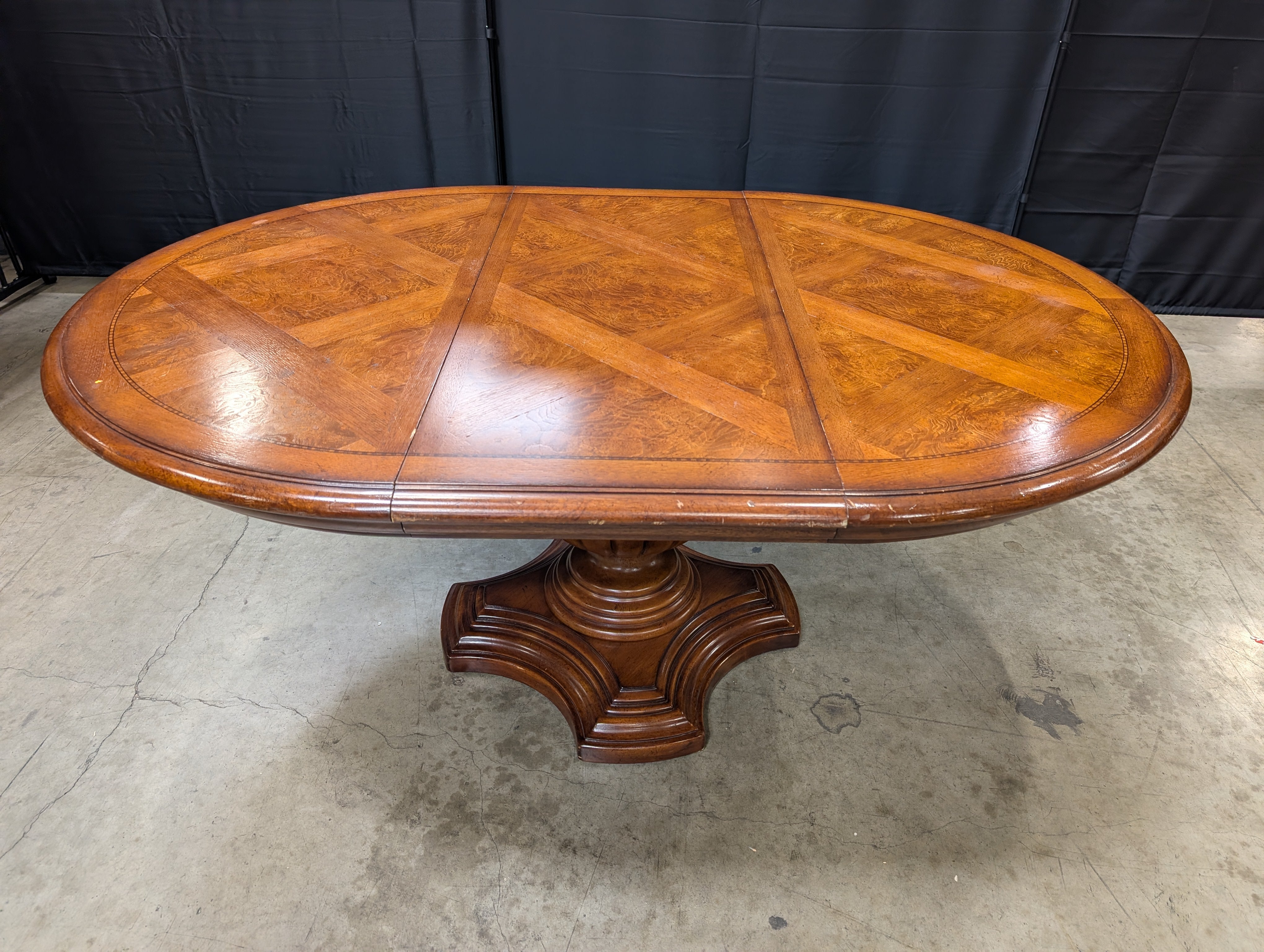 Round Inlaid Wood Pedestal Dining Table