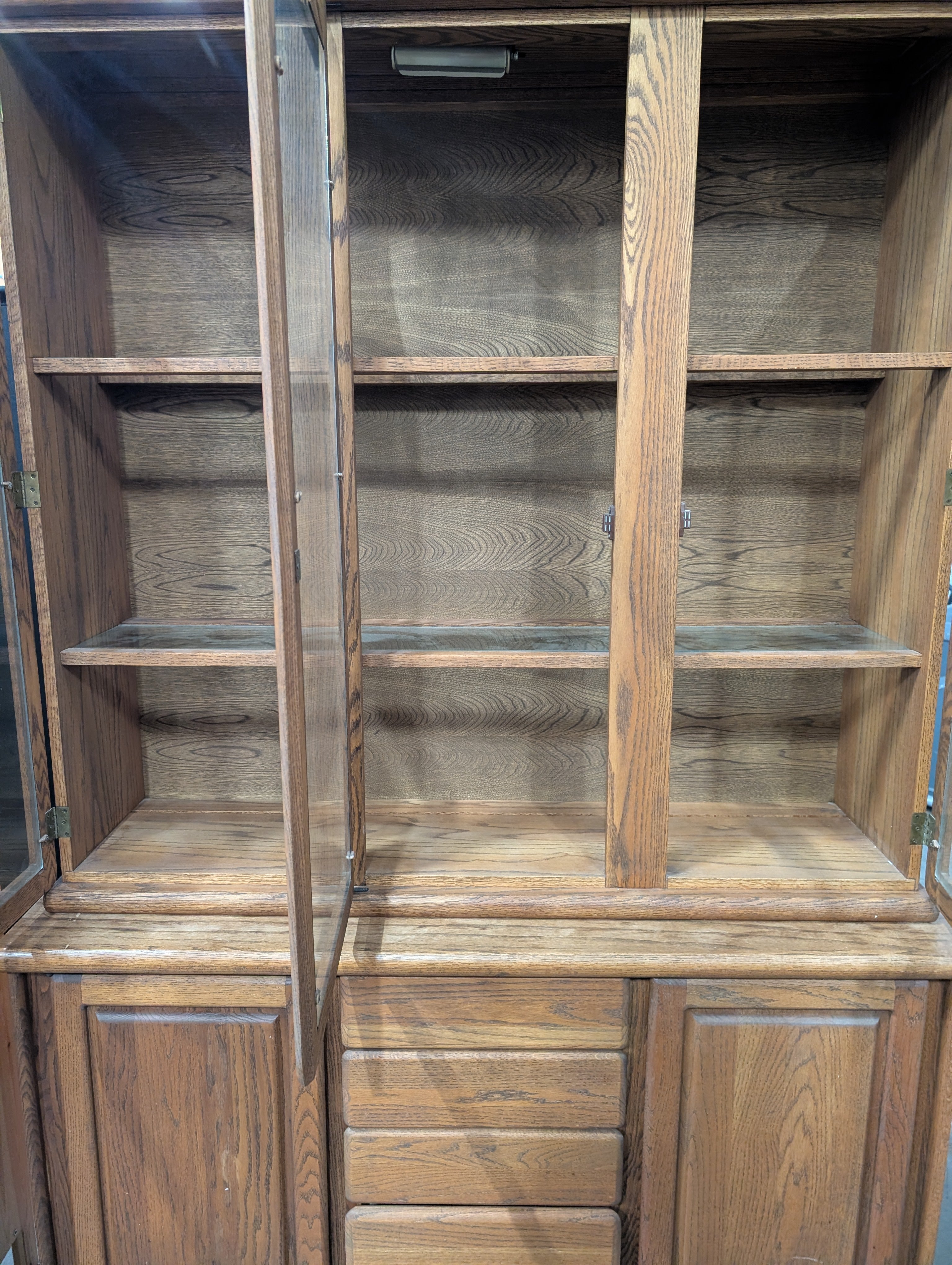 Classic Wood Display Cabinet Hutch with Glass Doors